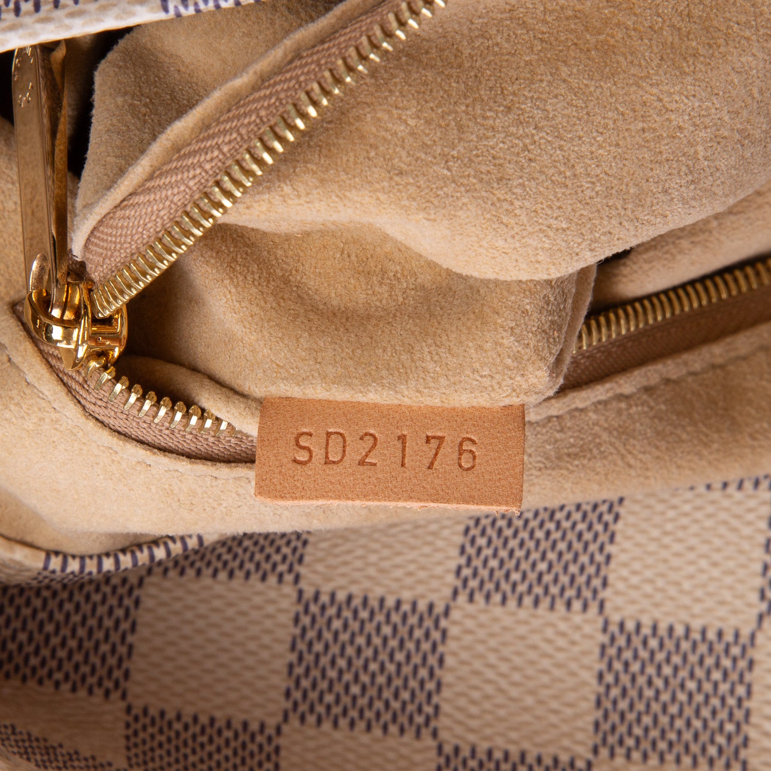 Louis Vuitton Damier Azur Artsy MM
