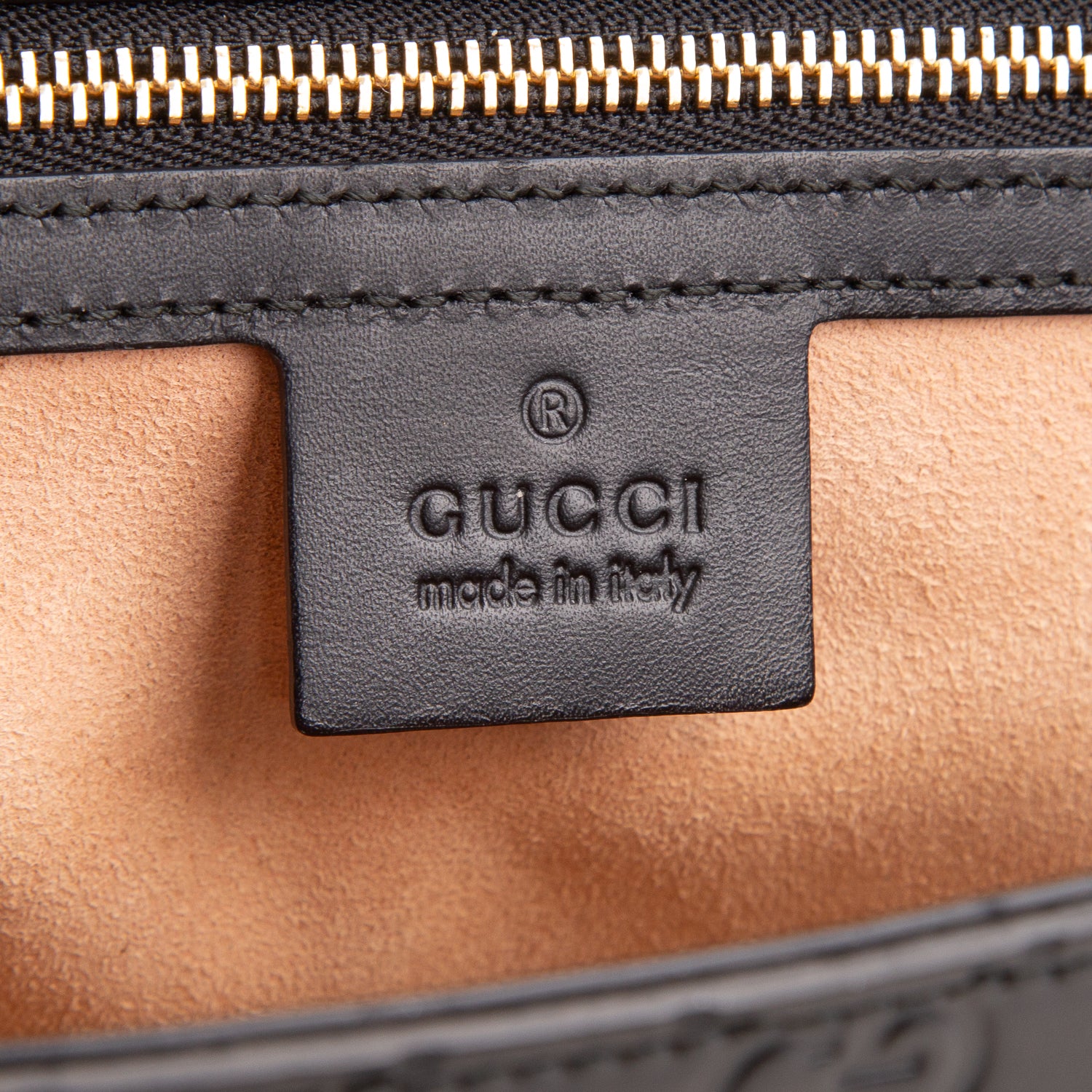 Gucci Black GG Signature Leather Medium Padlock Shoulder Bag w/ Box