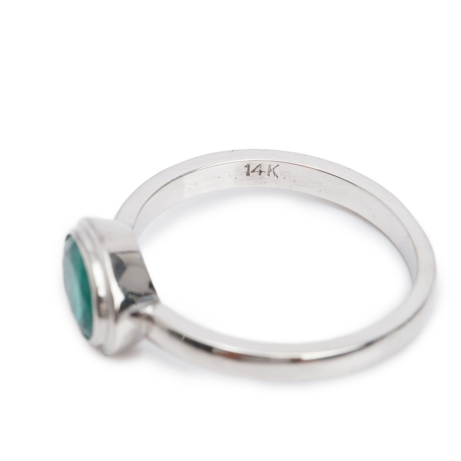14k White Gold Emerald Solitaire Ring, Size 7.75