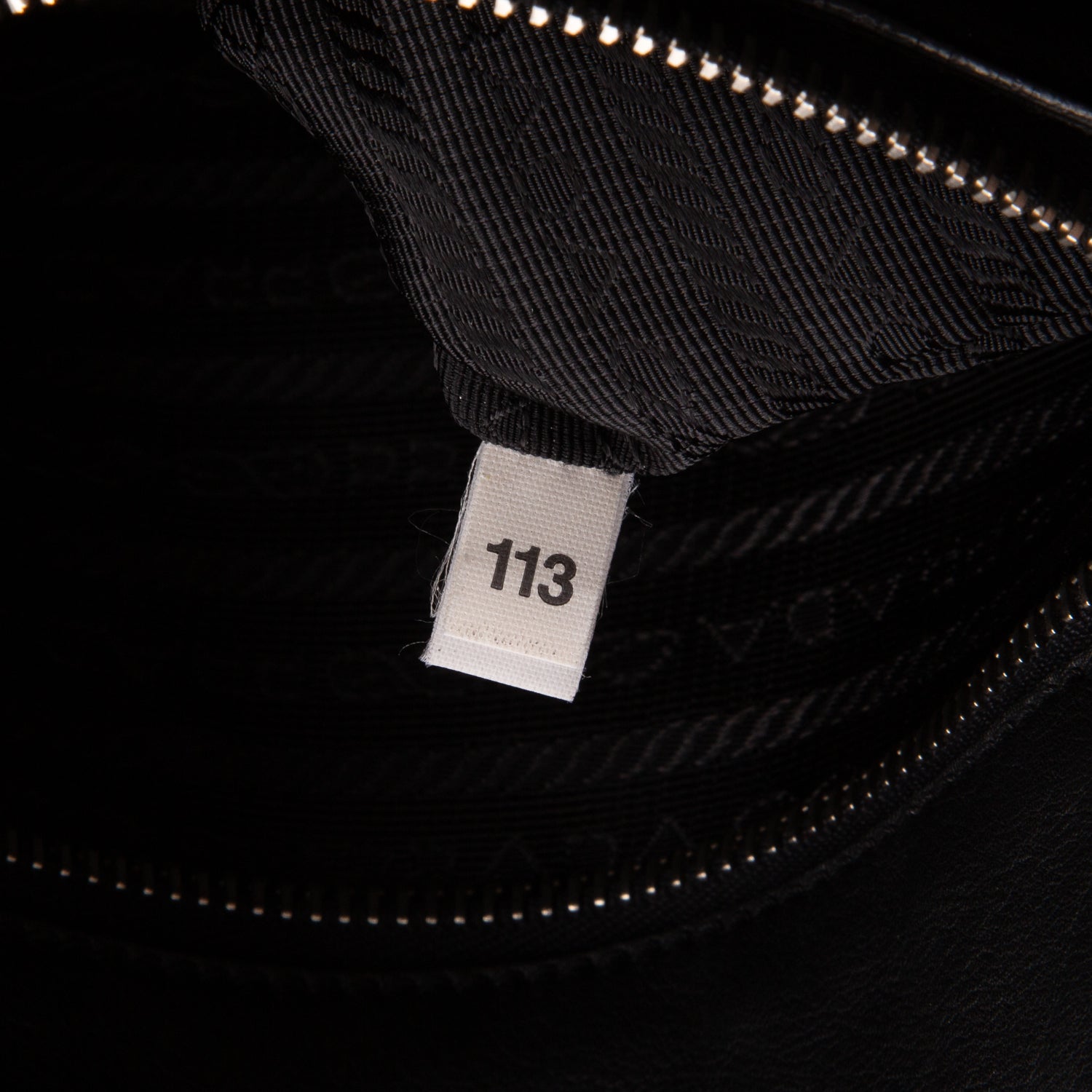 Prada Black Vitello Easy Lock Shoulder Bag w/ Authenticity Card