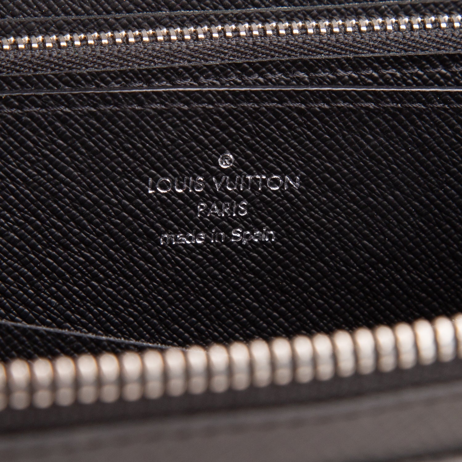 Louis Vuitton Black Taiga Leather Baikal Pochette Clutch