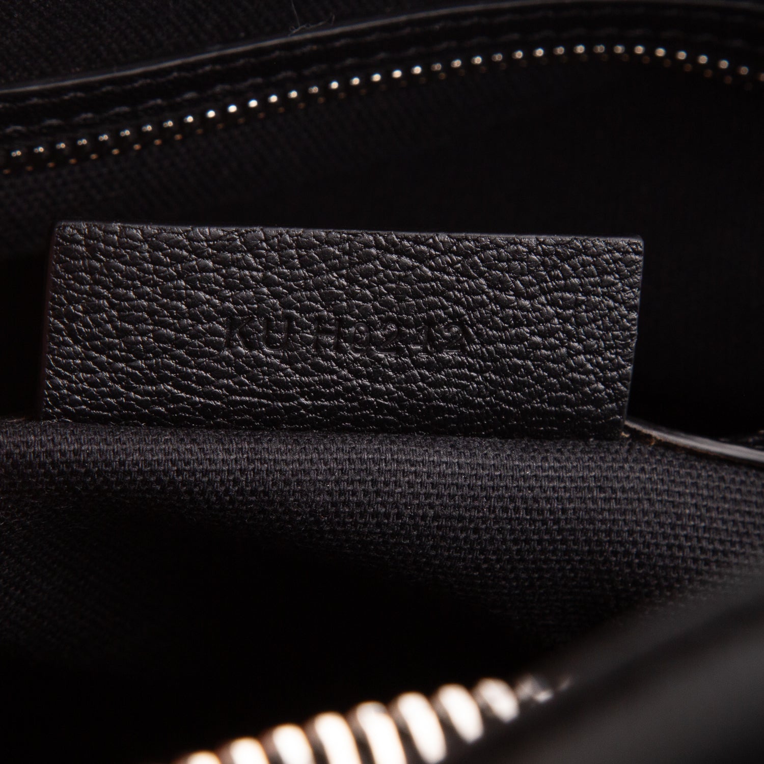 Givenchy 2022 Black Sugar Goatskin Leather Small Antigona w/ Strap