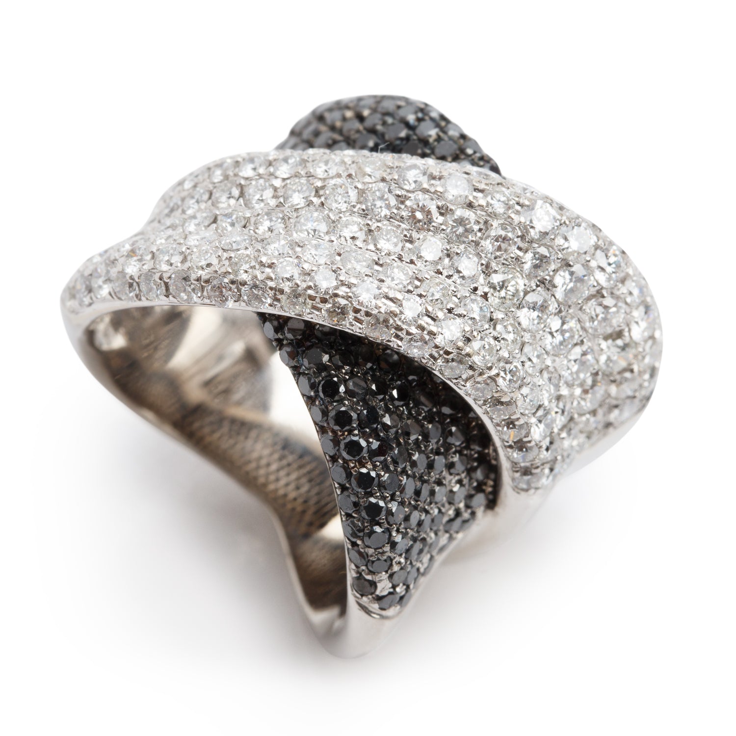 Mark Lash 18k White Gold Black & White Diamond Ring, Size 7.25