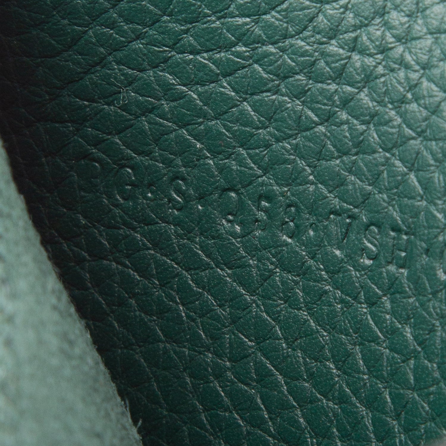 Valentino Green Vitello Rockstud Enveloppe Wallet on Chain w/ Box