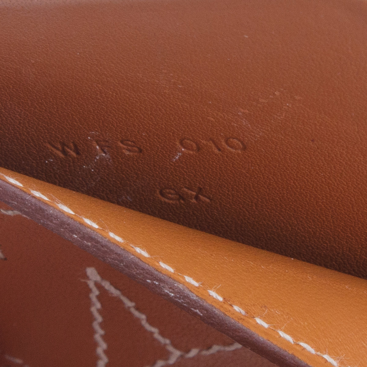 Hermes 2024 Gold Swift Calfskin Horse Magsafe Card Holder