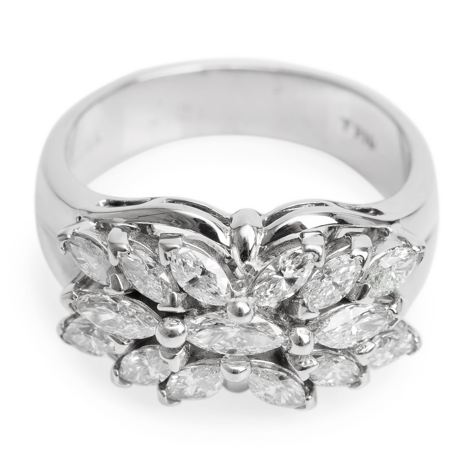 18k White Gold Cluster Diamond Ring, Size 9.75