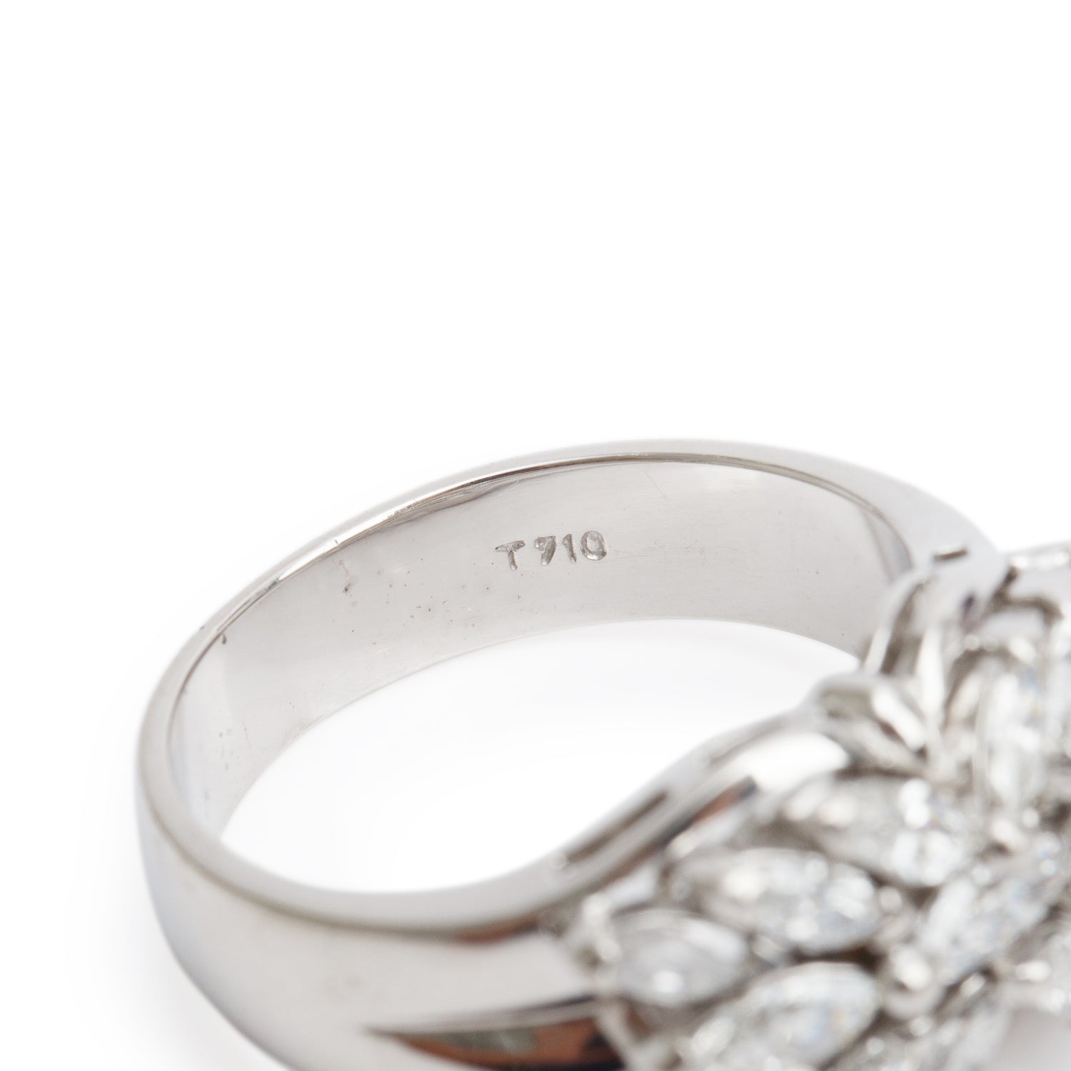 18k White Gold Cluster Diamond Ring, Size 9.75
