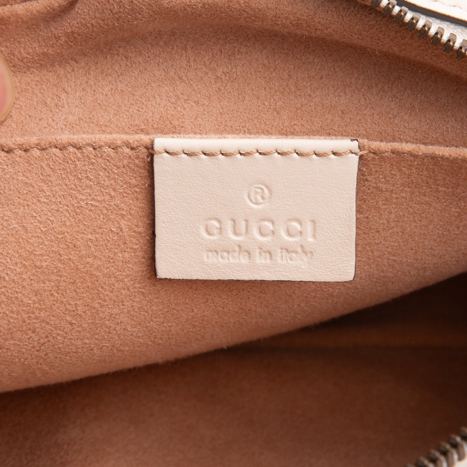 Gucci Cream GG Marmont Matelasse Small Camera Bag w/ Box