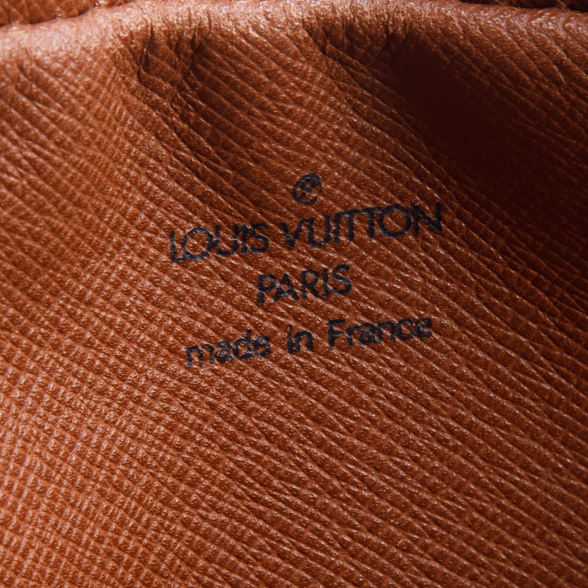 Louis Vuitton 1997 Monogram Pochette Marly 22