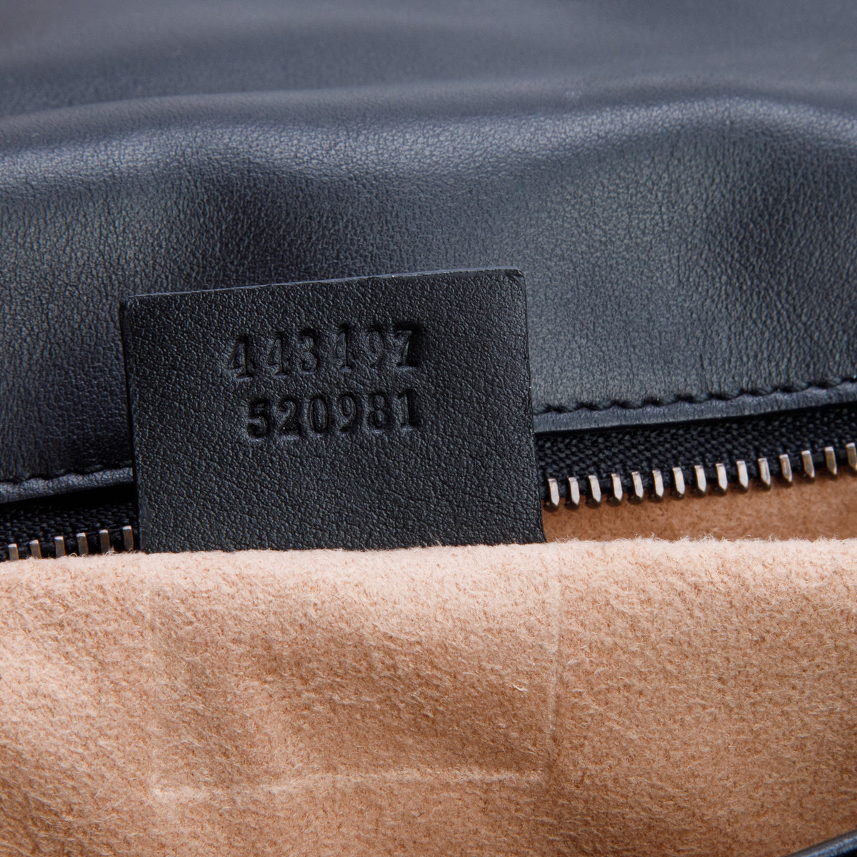 Gucci Black GG Marmont Matelasse Medium Shoulder Bag