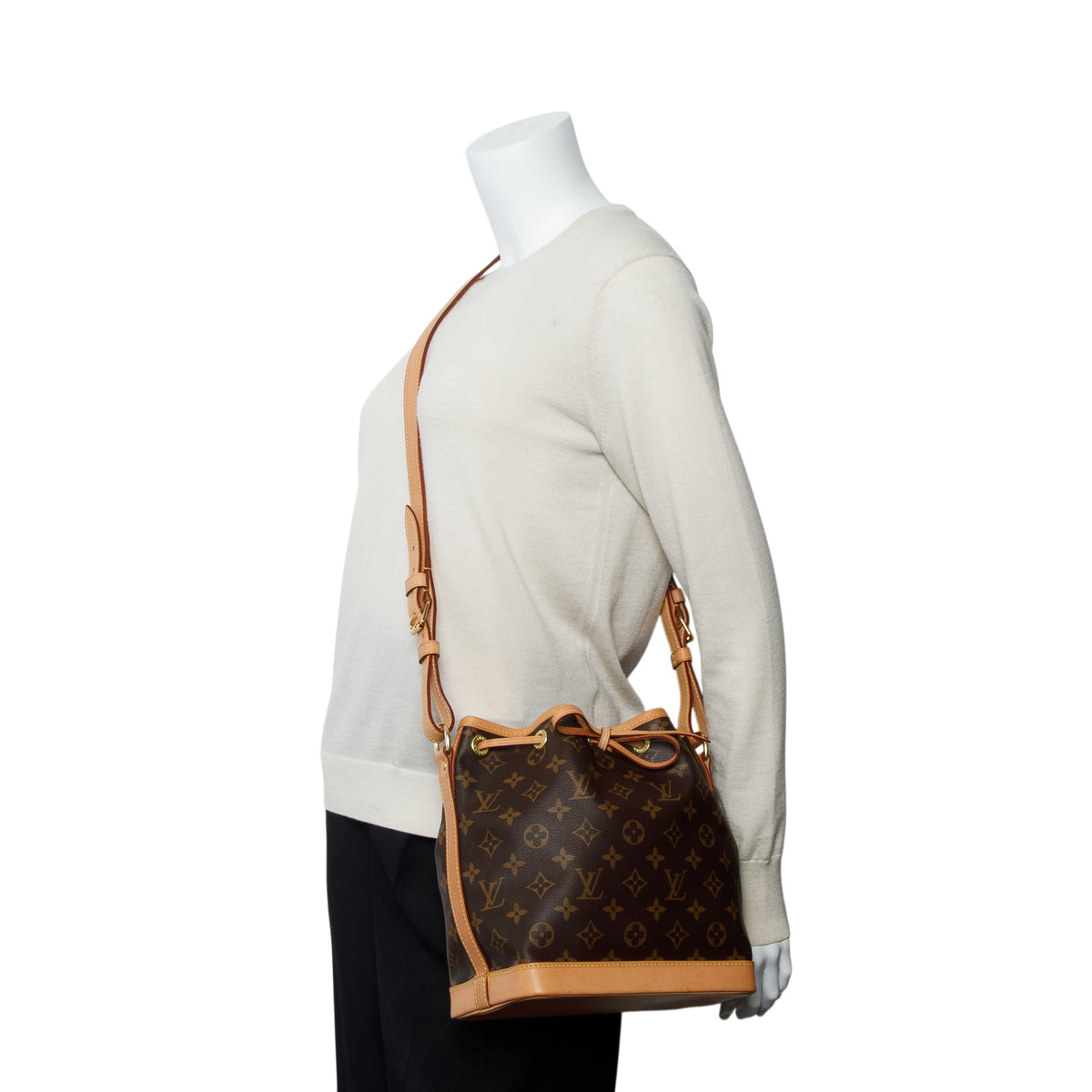 Louis Vuitton Monogram Noe Bucket Bag
