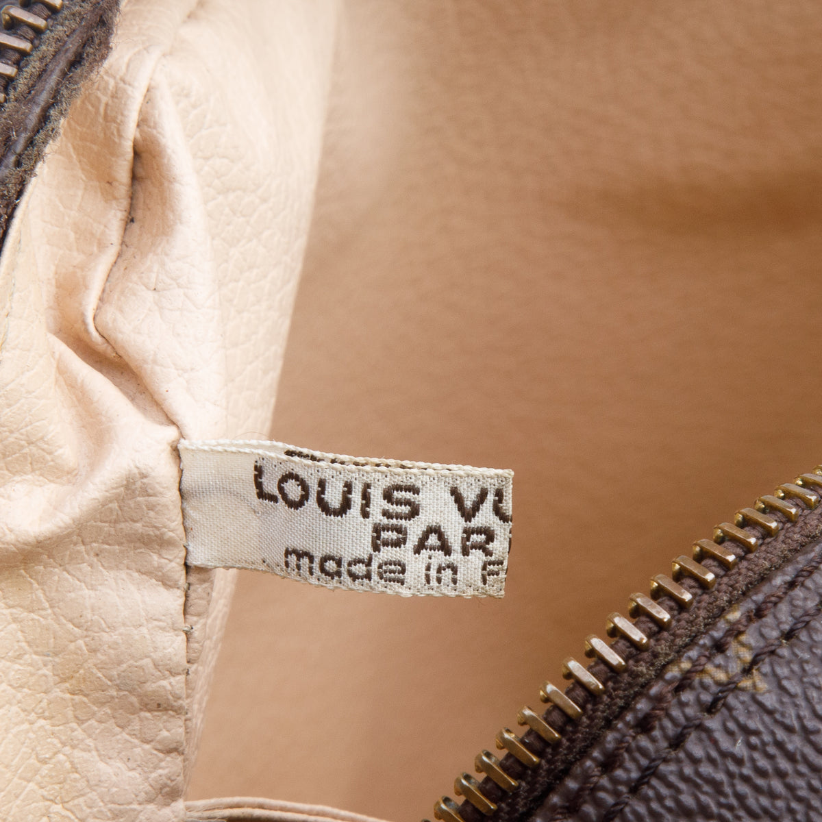 Louis Vuitton Monogram Trousse Toilette 23
