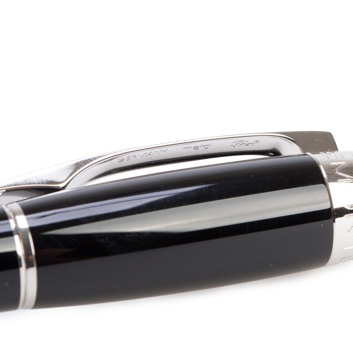 Montblanc StarWalker Black Resin RollerBall Pen w/ Box