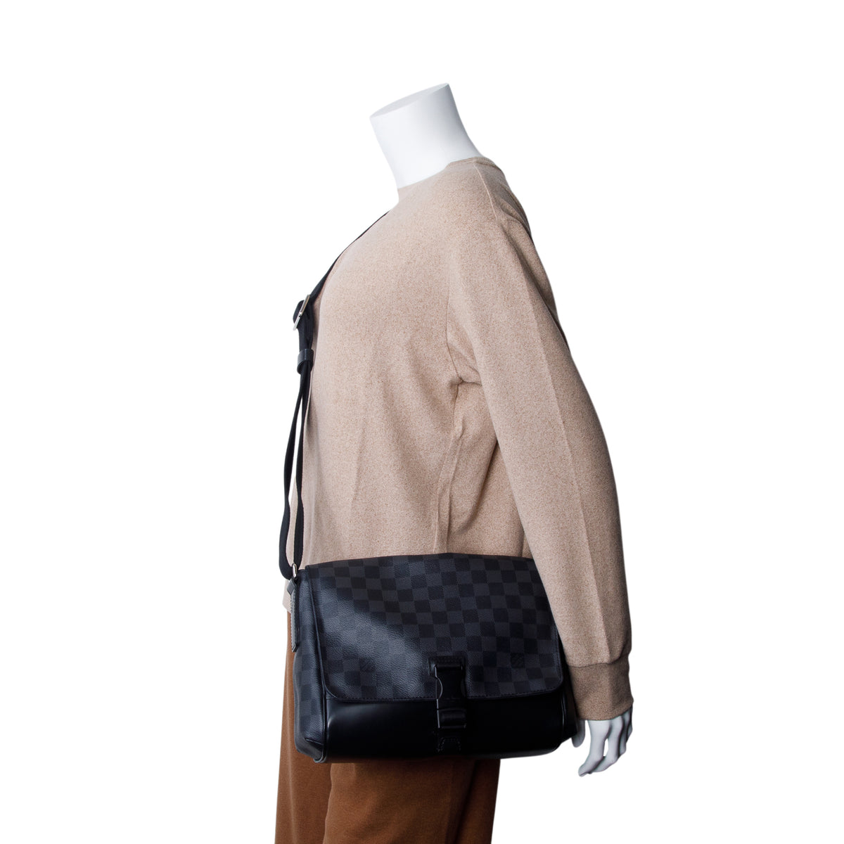 Louis Vuitton Damier Graphite Skyline Messenger PM
