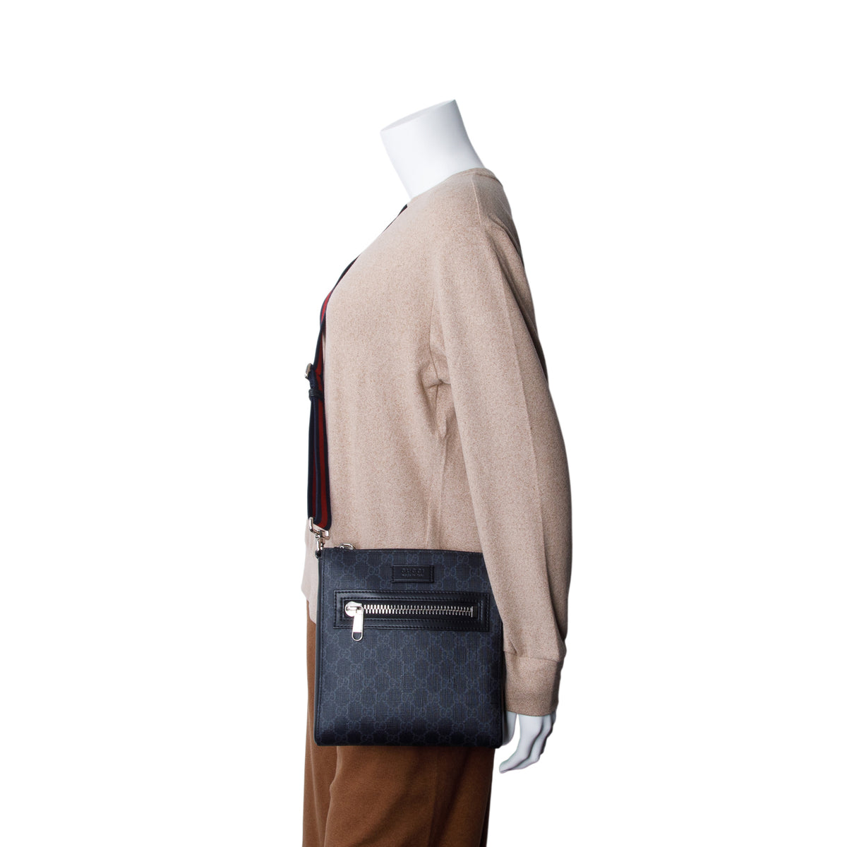 Gucci Black GG Supreme Small Messenger Bag w/ Box