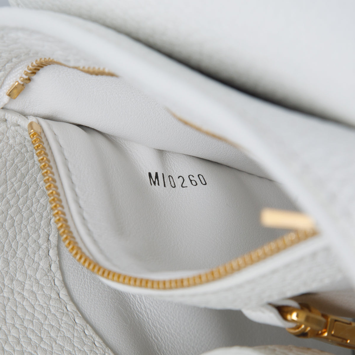 Louis Vuitton White Taurillon Capucines BB w/ Strap