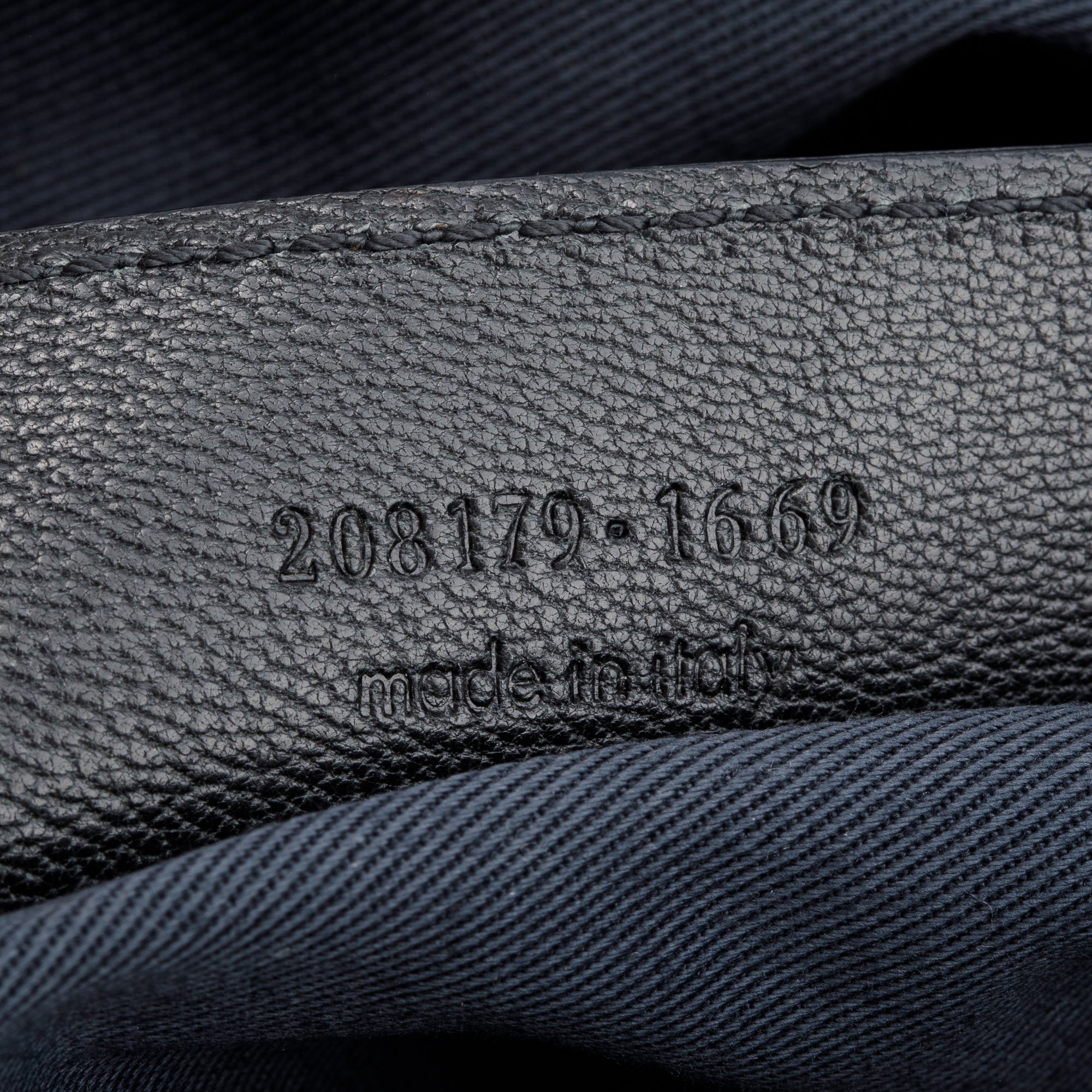 Balenciaga Black Goatskin Leather Stingray Cherche Chain-Link Shoulder Bag