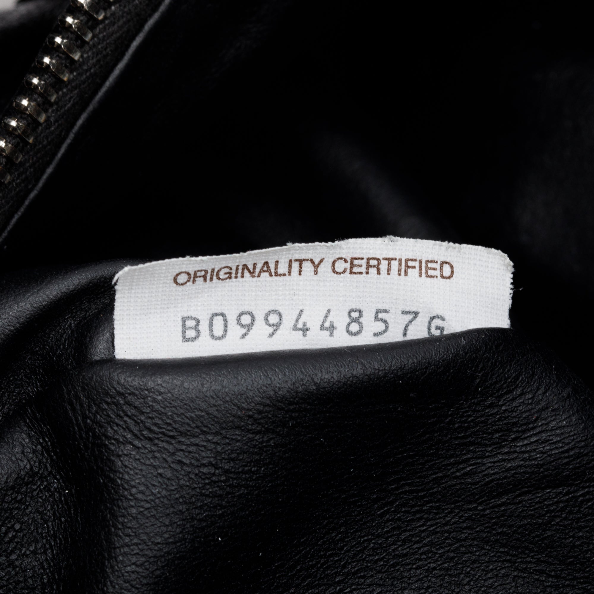 Bottega 2023 Veneta Black Intrecciato Leather Teen Jodie Bag w/ Receipt & Authenticity Card