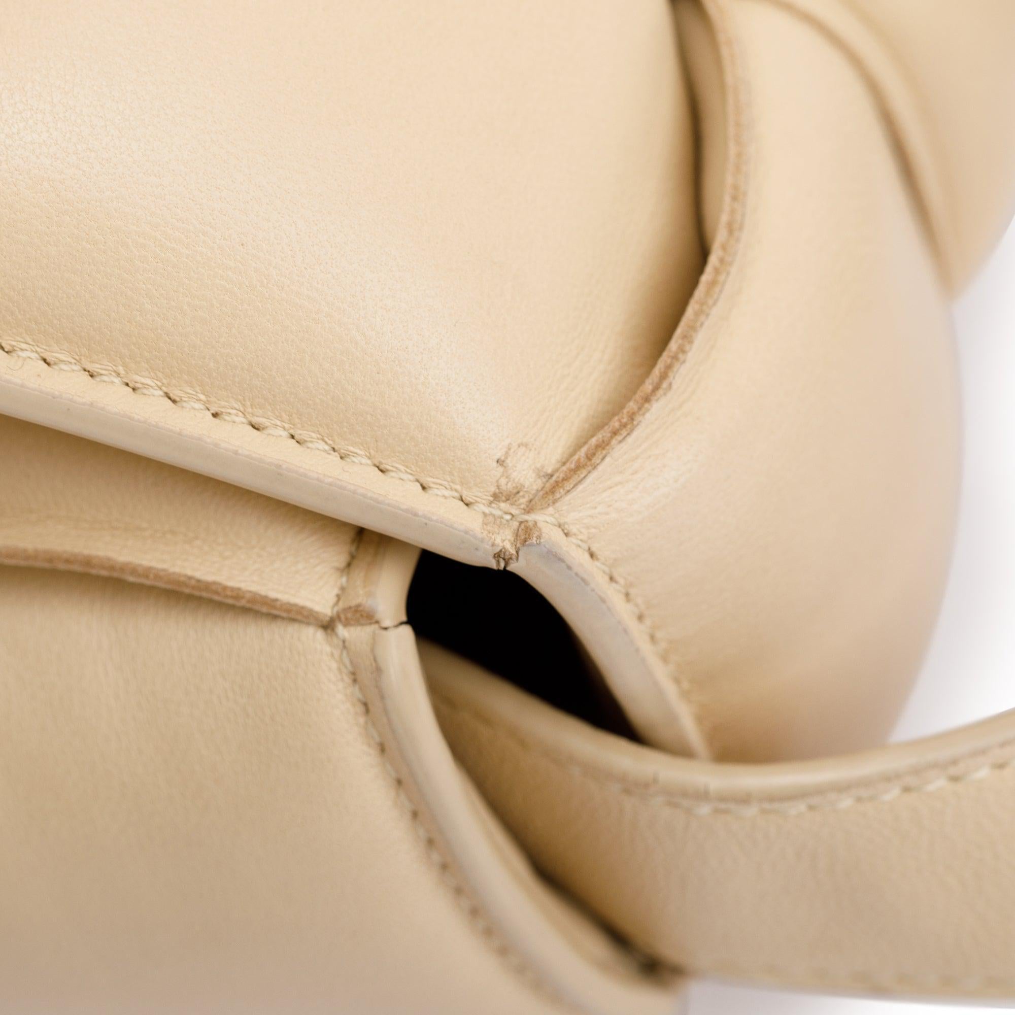 Bottega Veneta Beige Lambskin Leather Classic Padded Cassette Bag