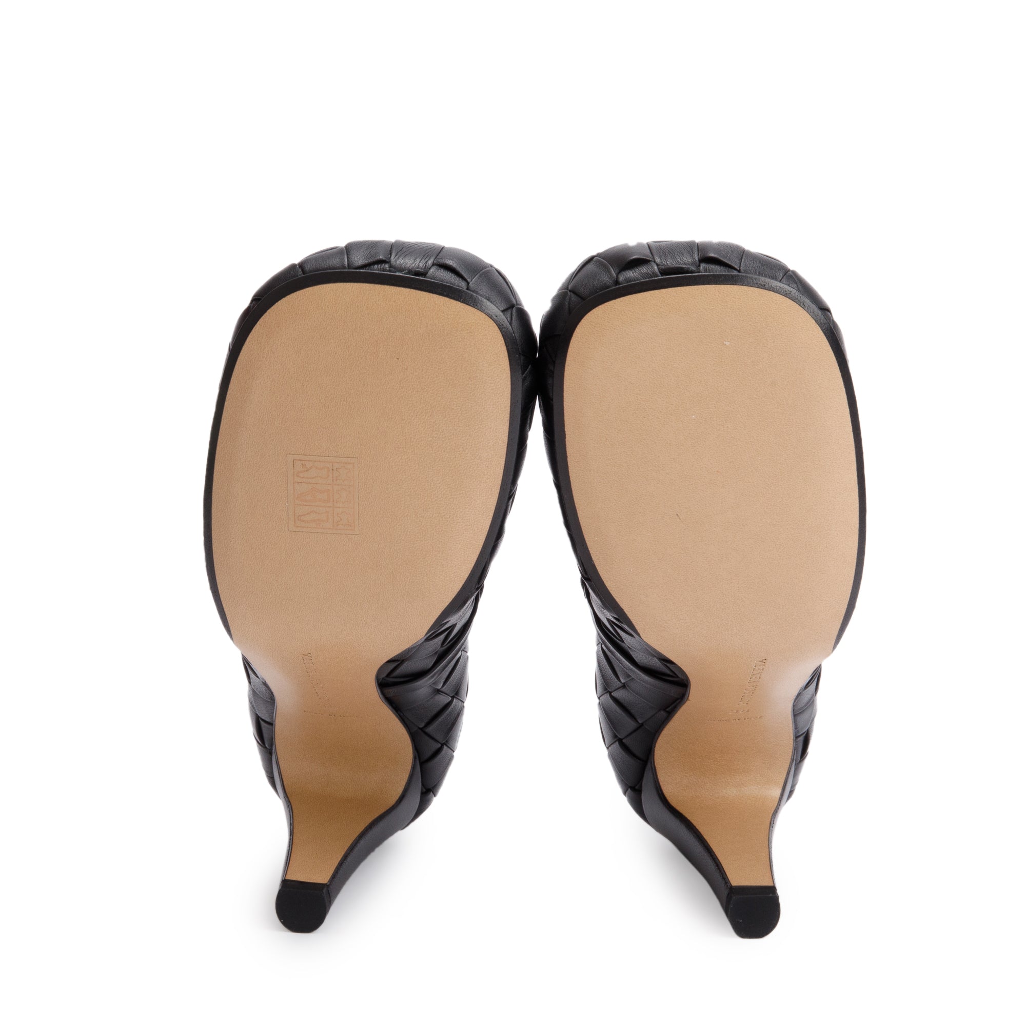 Bottega Veneta Black Intrecciato Nappa Leather Scarpa Tess Pumps, Size 38 w/ Box