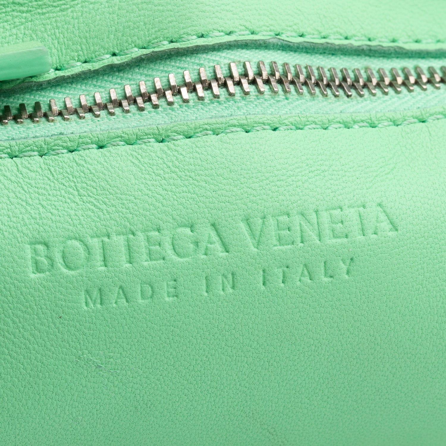 Bottega Veneta Green Leather Intrecciato Classic Cassette Bag