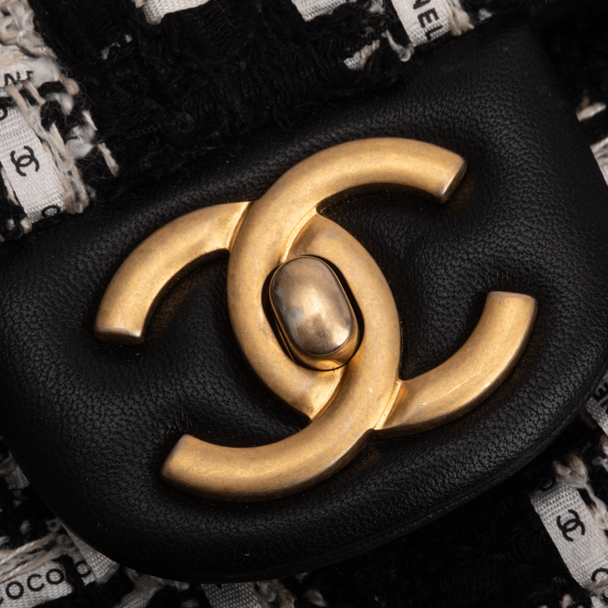 Chanel 2020 Black/White Tweed River Of Pearls Flap Bag w/ Authenticity Card