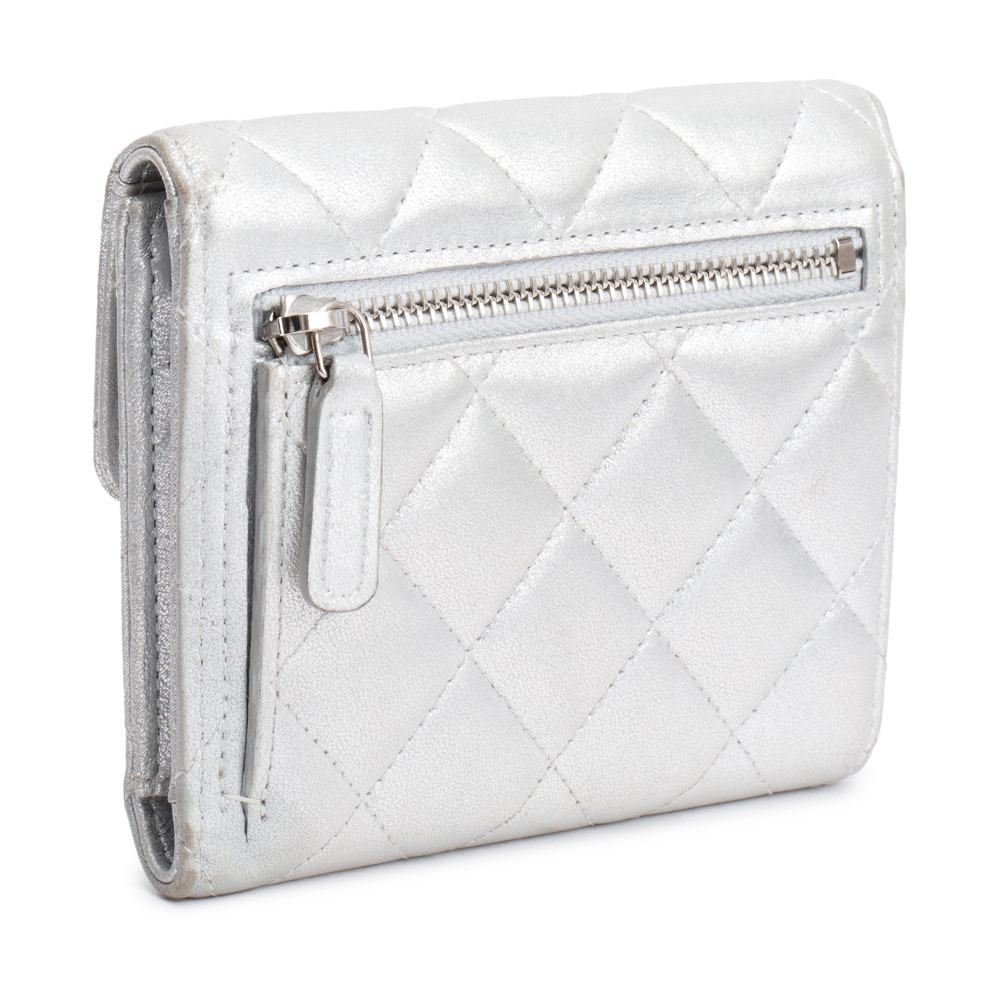 Chanel 2021 Silver Metallic Quilted Lambskin Leather Compact Wallet