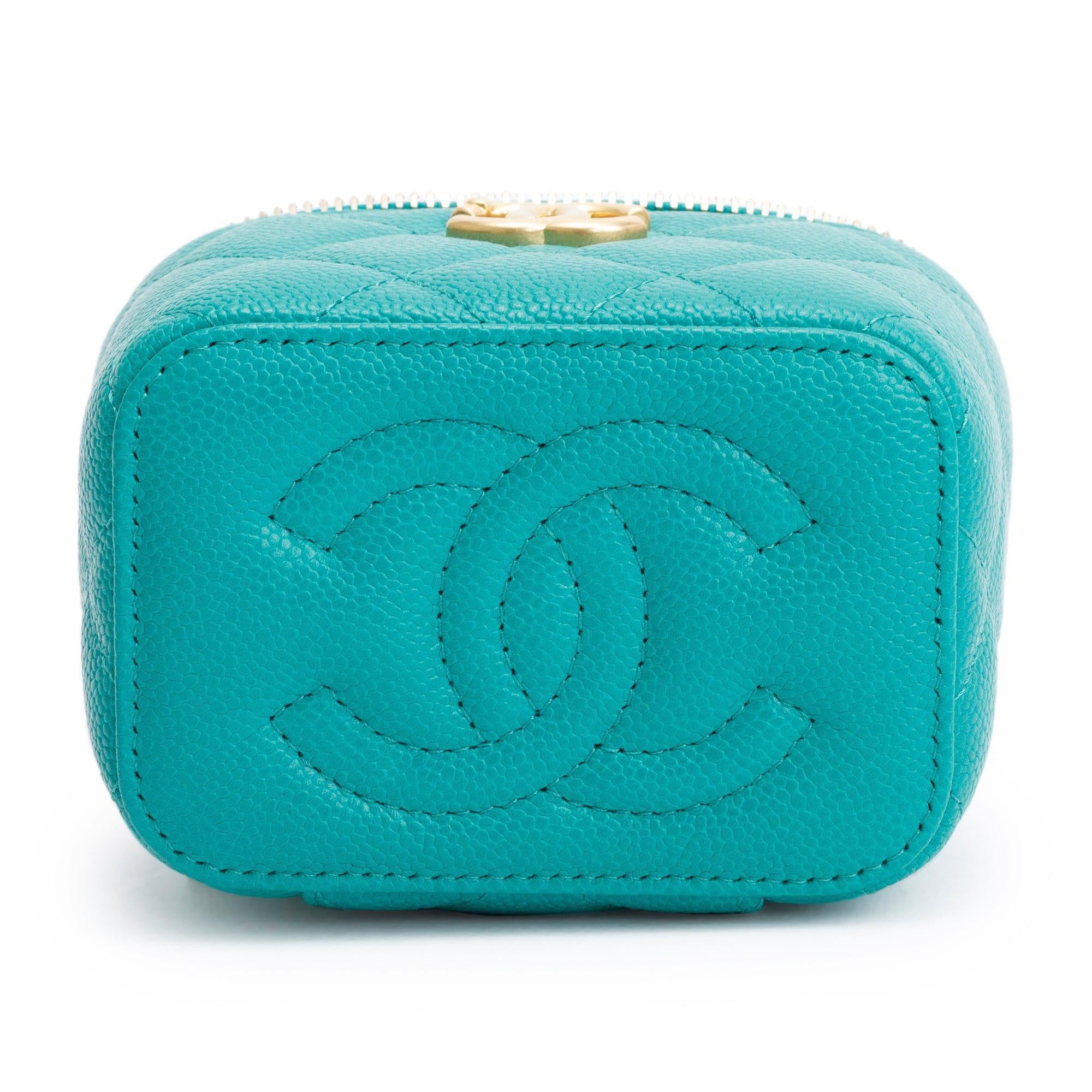 Chanel 2022 Green Caviar Leather Mini Heart Crush Vanity Case w/ Box