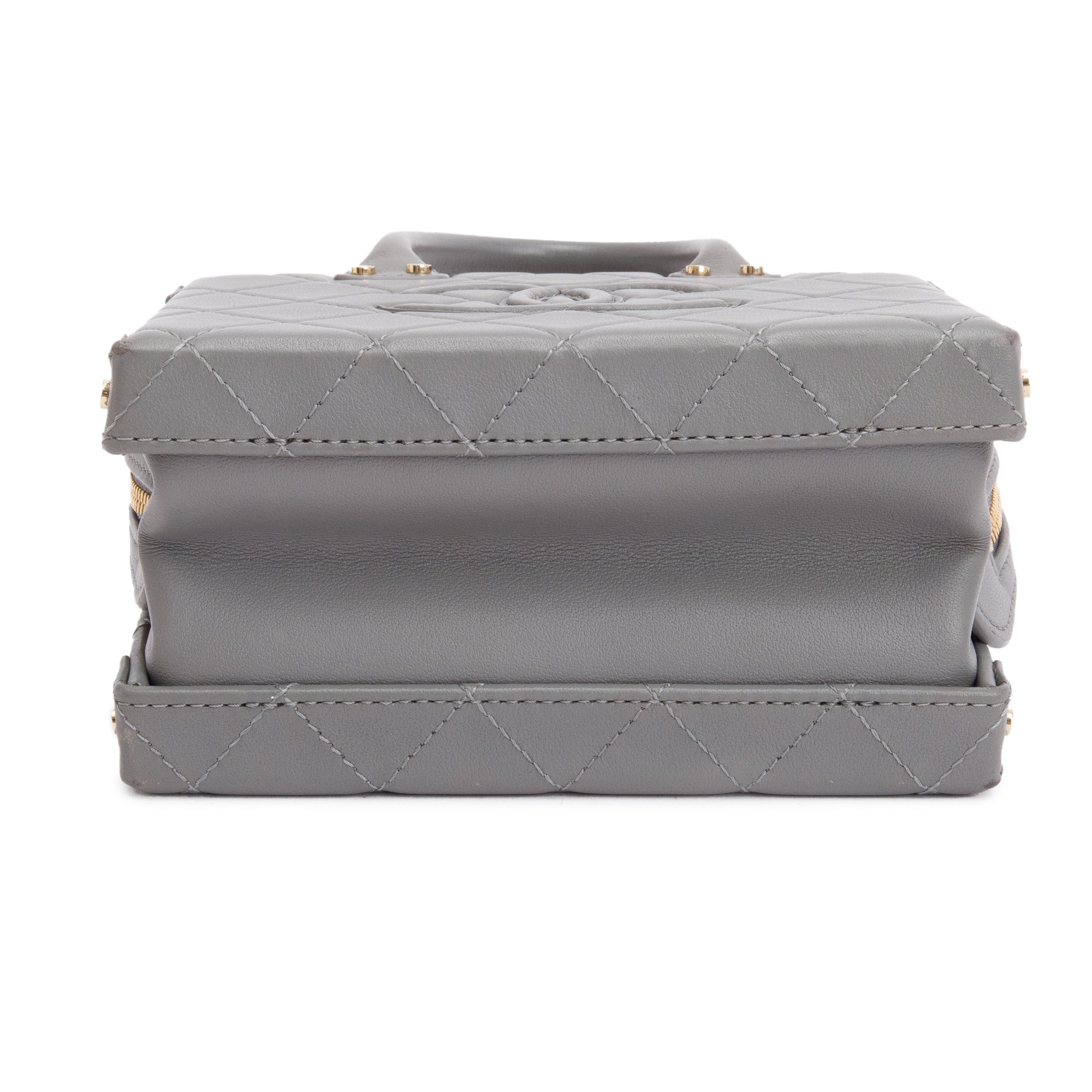 Chanel 2022 Grey Quilted Calfskin Leather Coco Vault Small Vanity Case