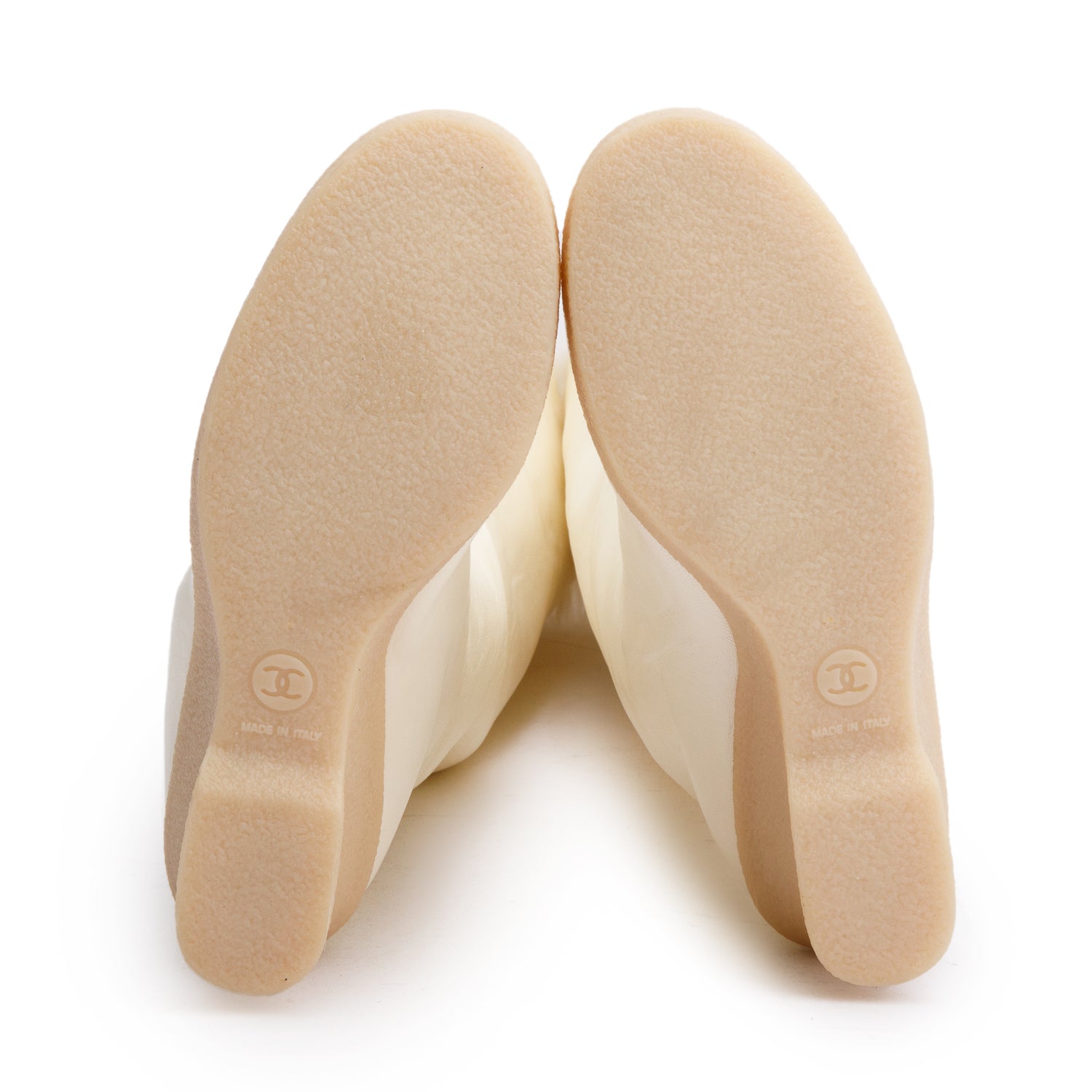 Chanel White Leather Faux Fur Interlocking CC Logo High Boots, Size 36