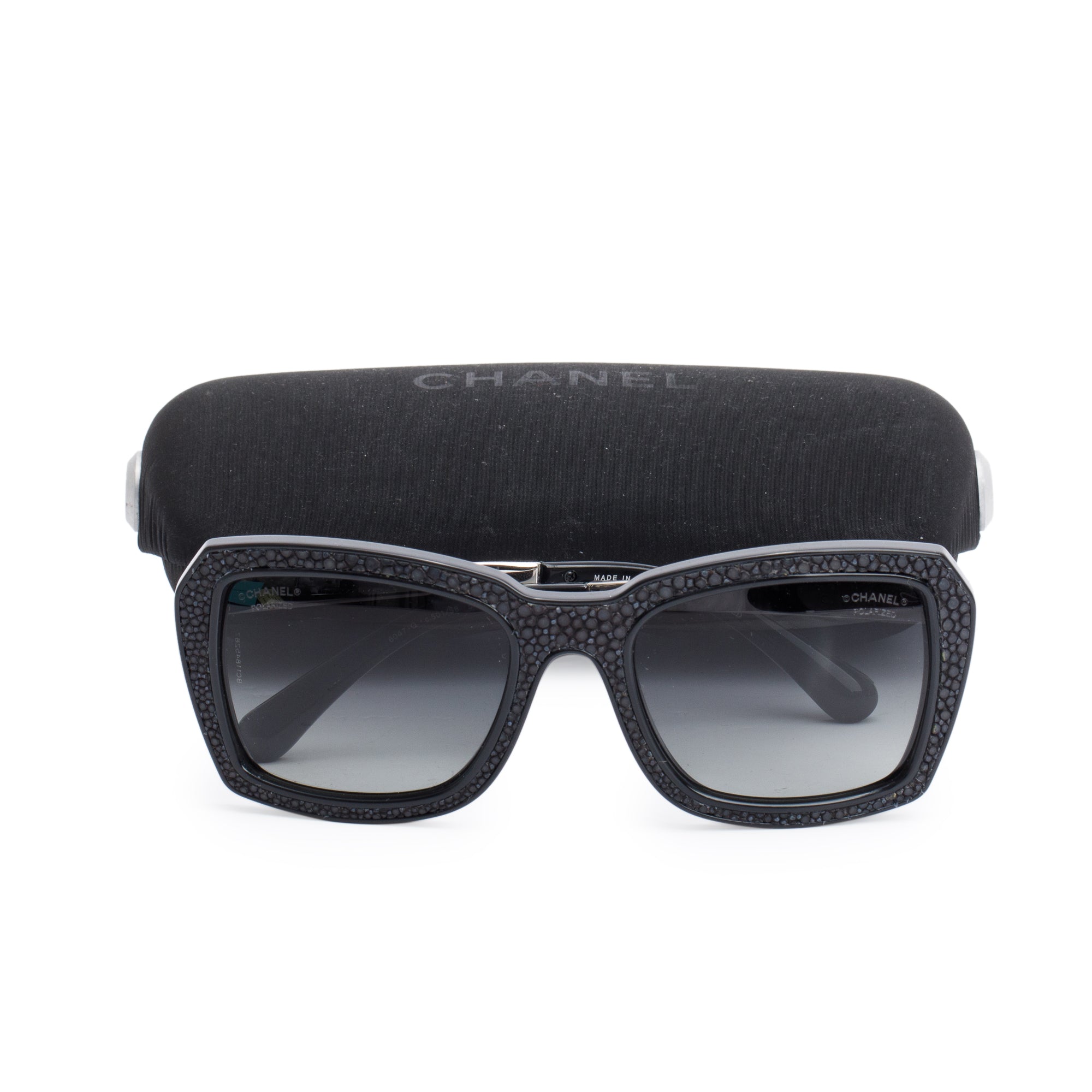Chanel 6047-Q Black Acetate Stingray Leather CC Logo Polarized Sunglasses w/ Case