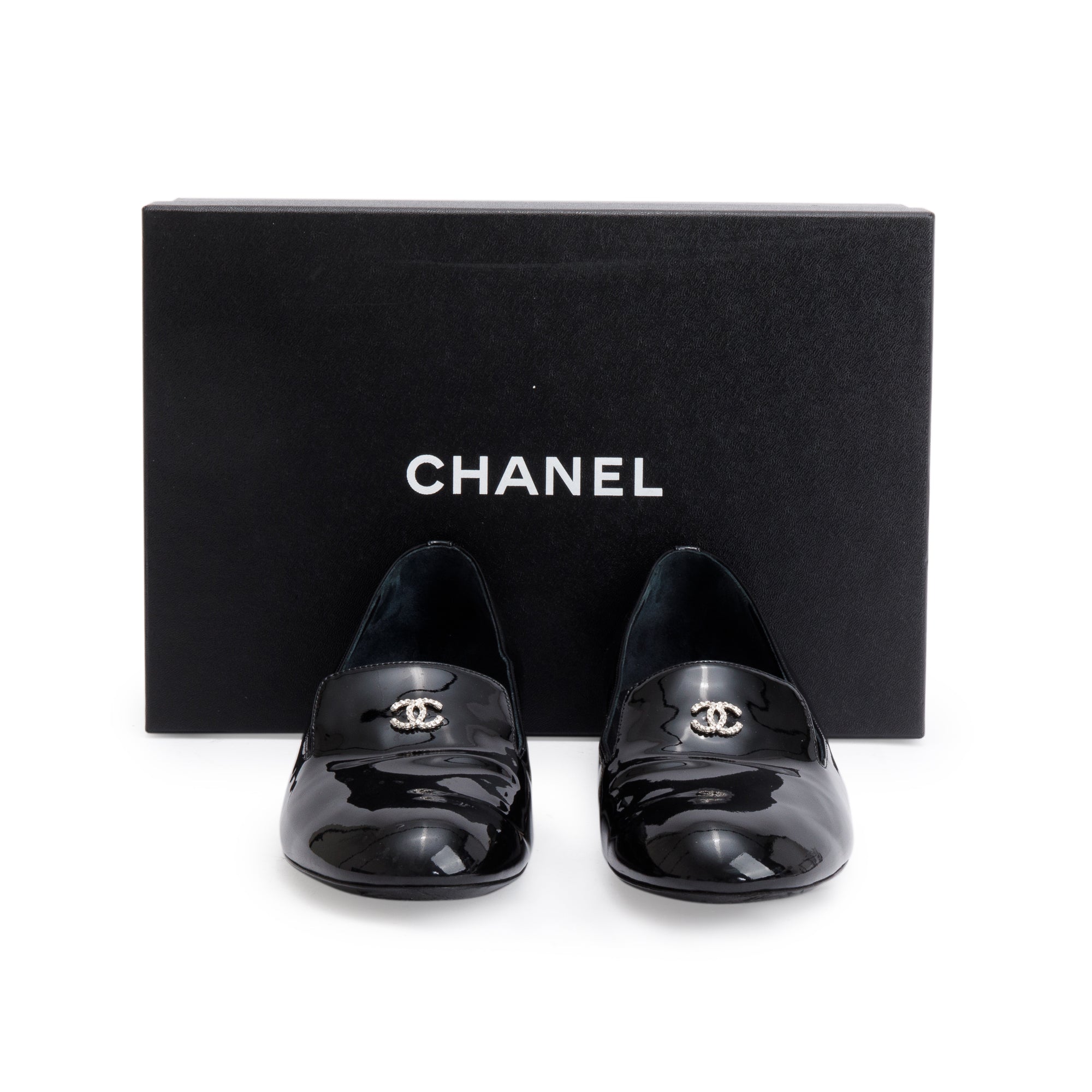 Chanel Black Patent Leather Faux Pearl CC Logo Loafer, Size 40 w/ Box