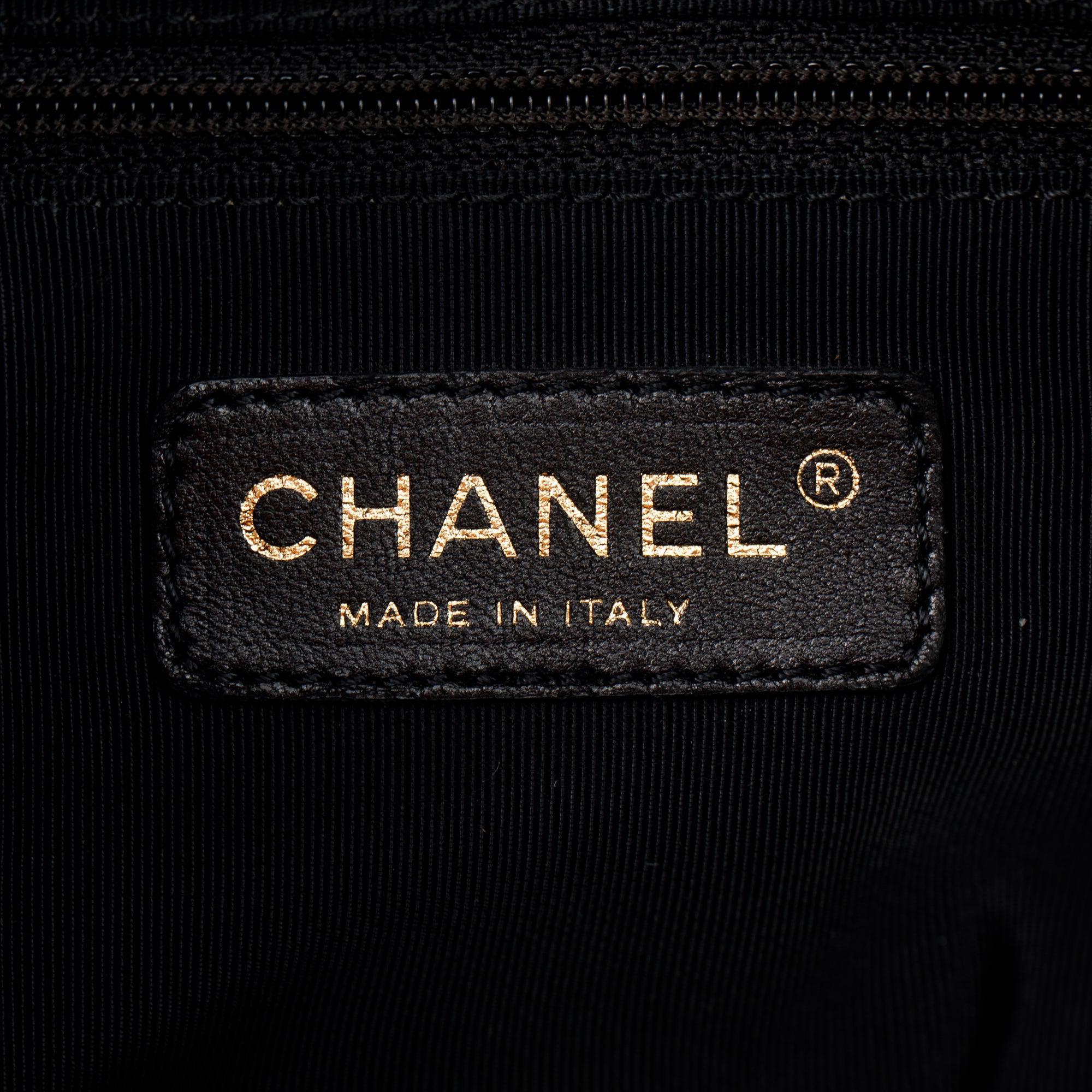 Chanel Black Quilted Calfskin Leather Chain Me Hobo