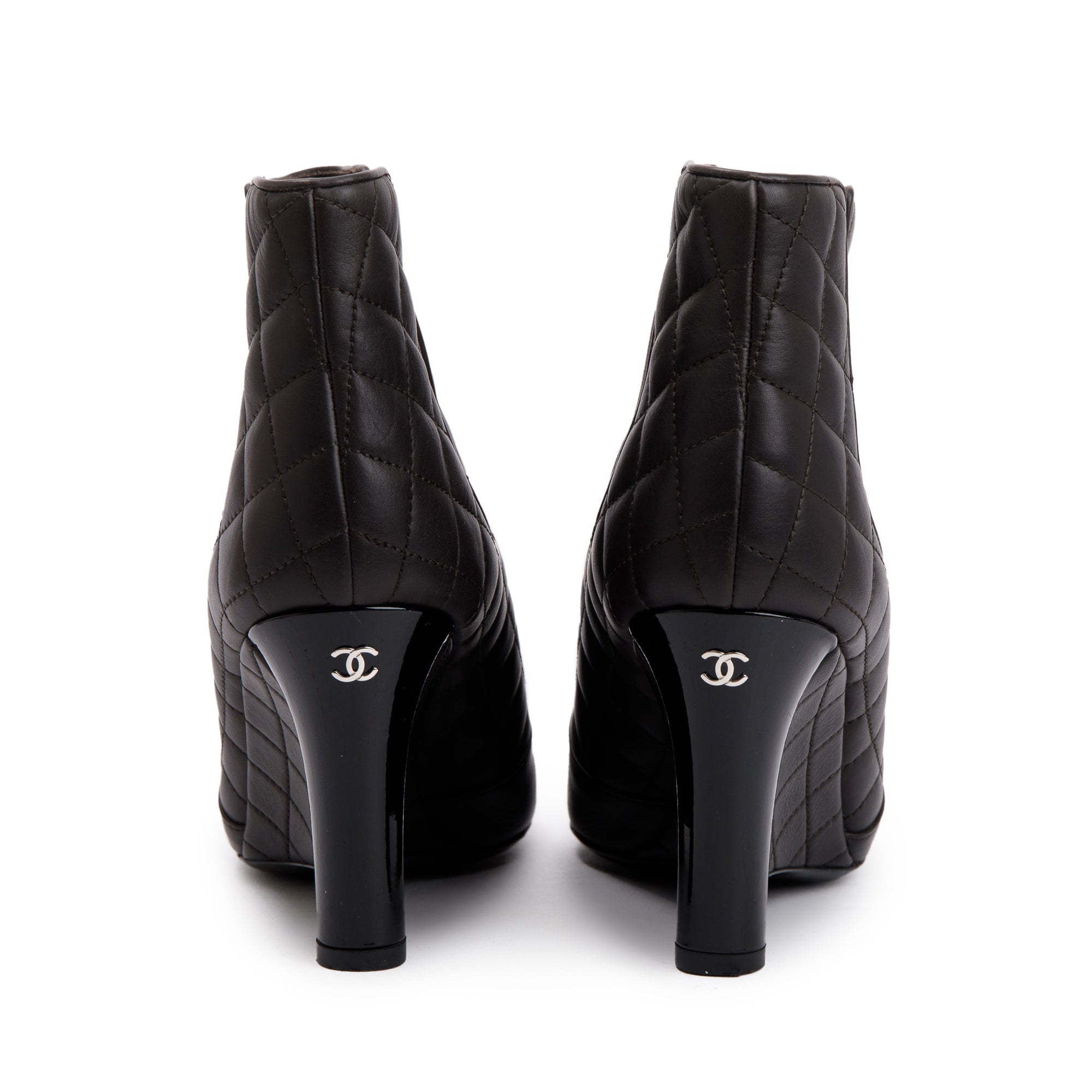 Chanel Brown Quilted Leather Interlocking CC Logo Chelsea Boots, Size 38.5