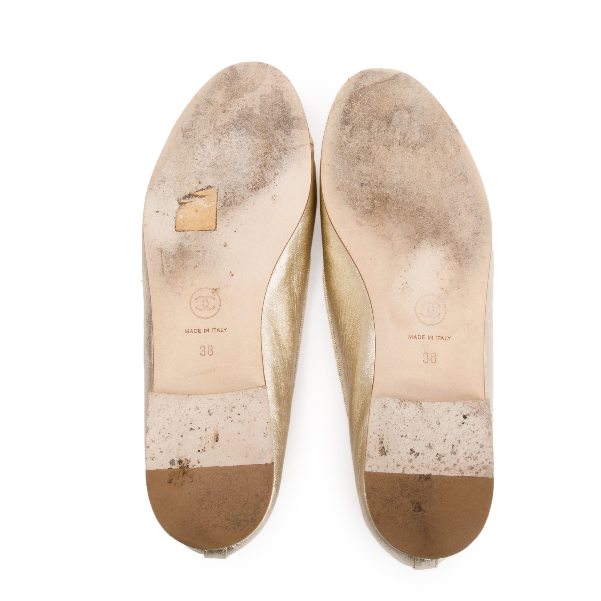 Chanel Gold Lambskin Interlocking CC Logo Flats, Size 38 w/ box