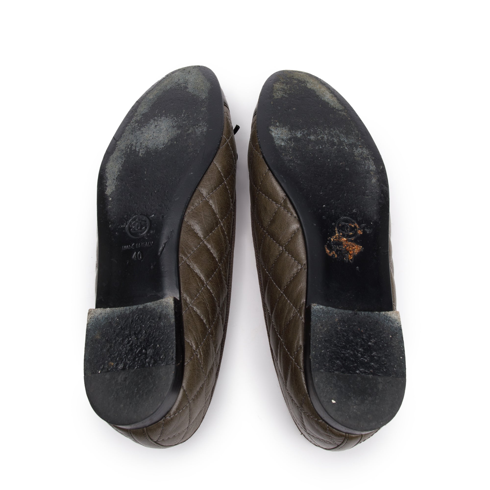 Chanel Grey/Brown Quilted Lambskin Interlocking CC Logo Flats, Size 40.5 w/ Box