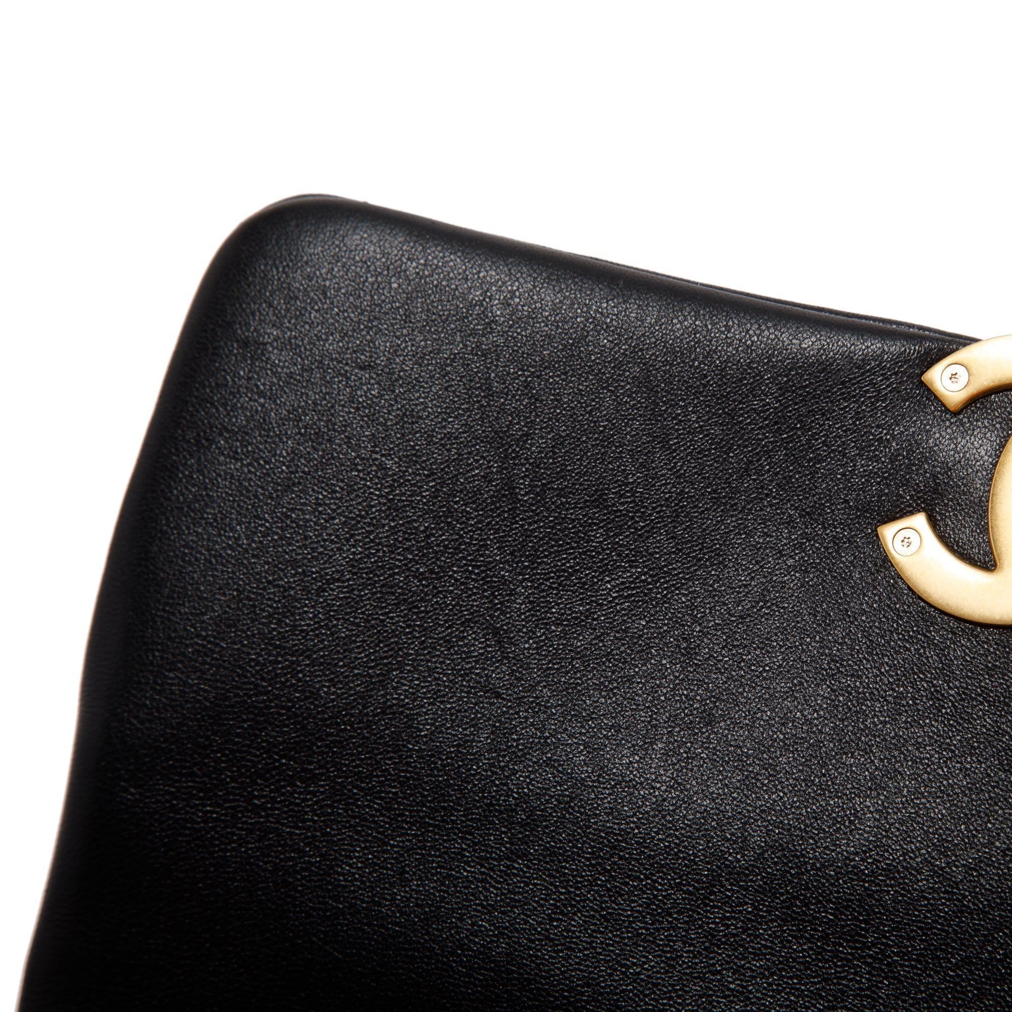 Chanel Medium 19 Flap Bag