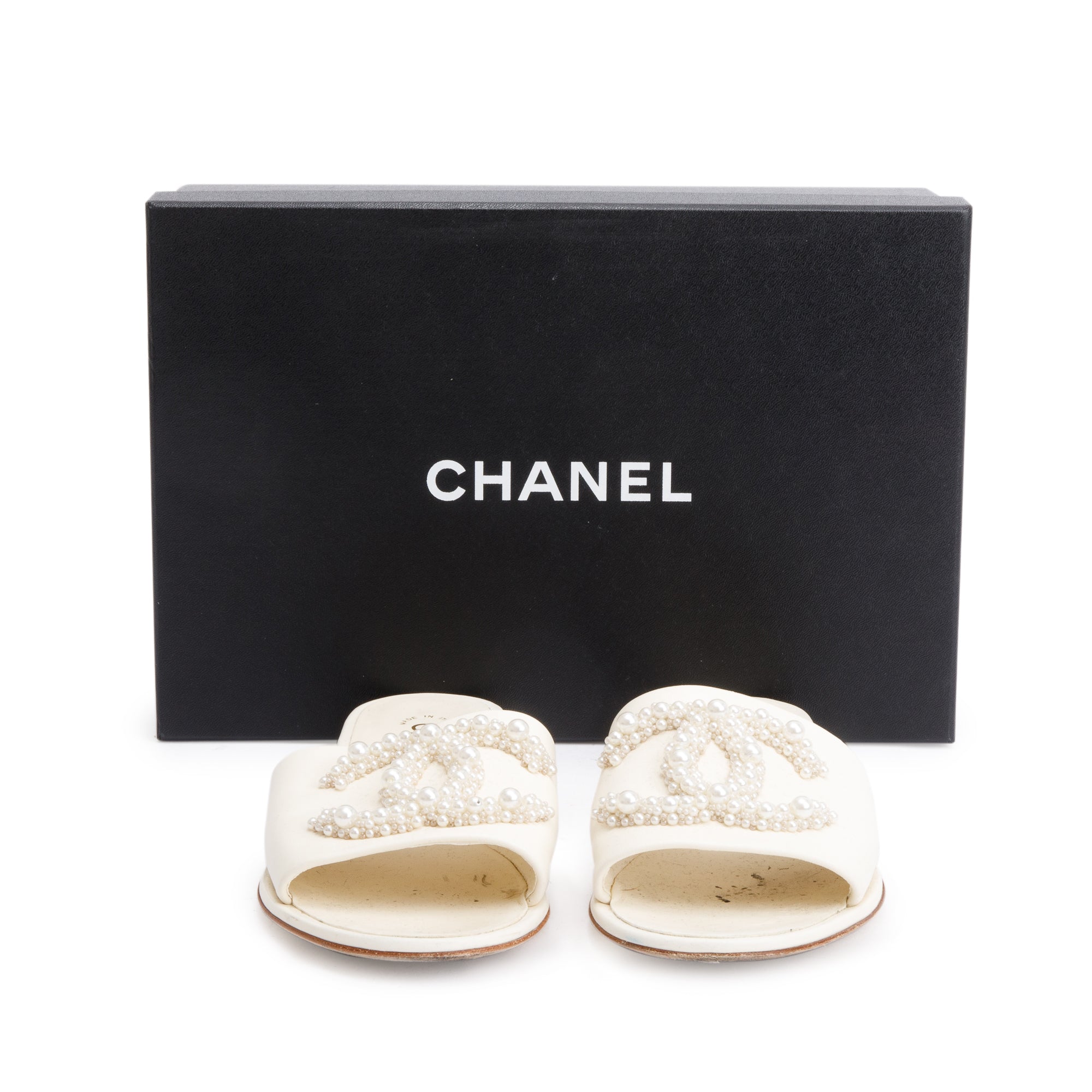 Chanel White Calfskin Leather Faux Pearl CC Slide Sandals, Size 40 w/ Box