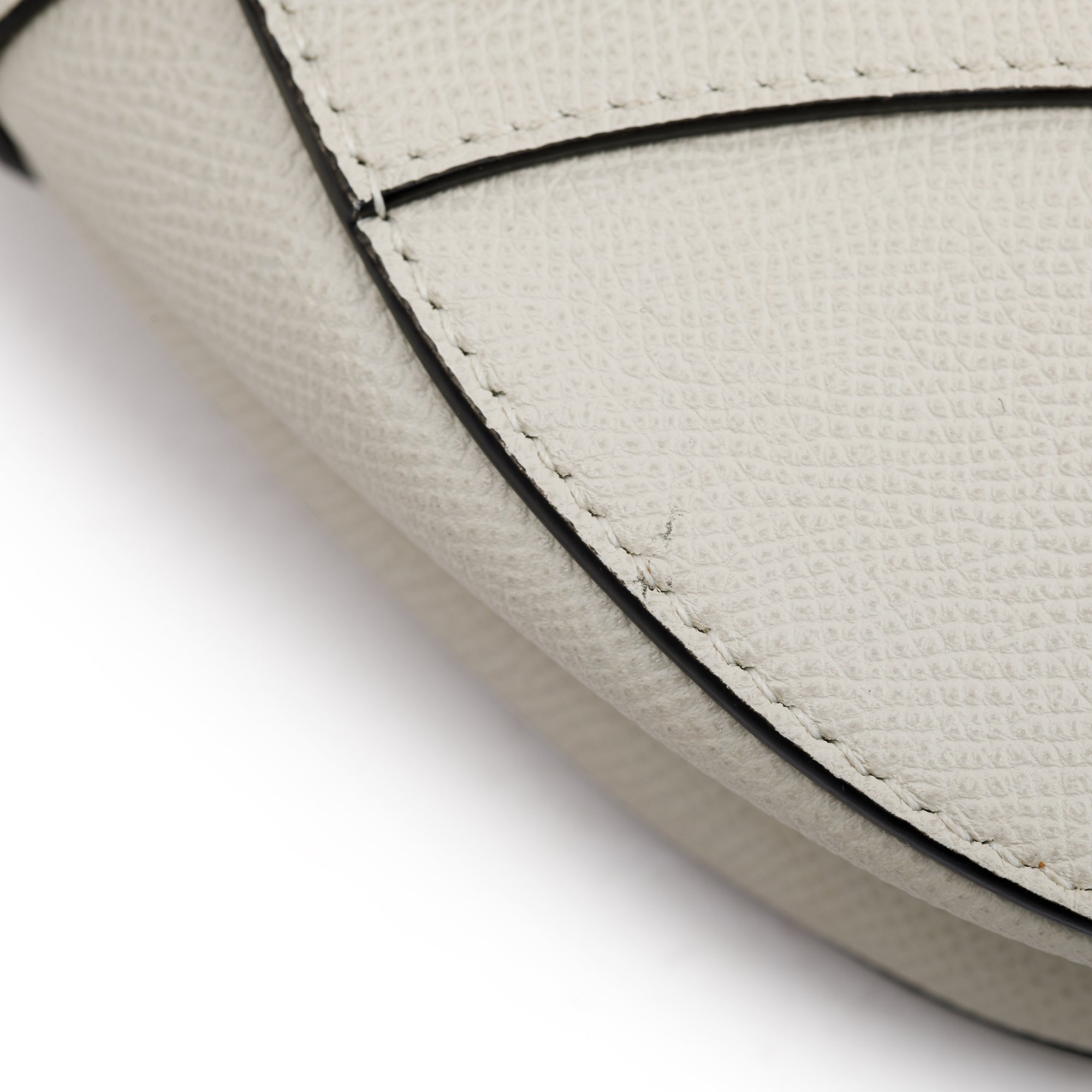 Christian Dior 2020 White Grained Calfskin Leather Medium Saddle Bag