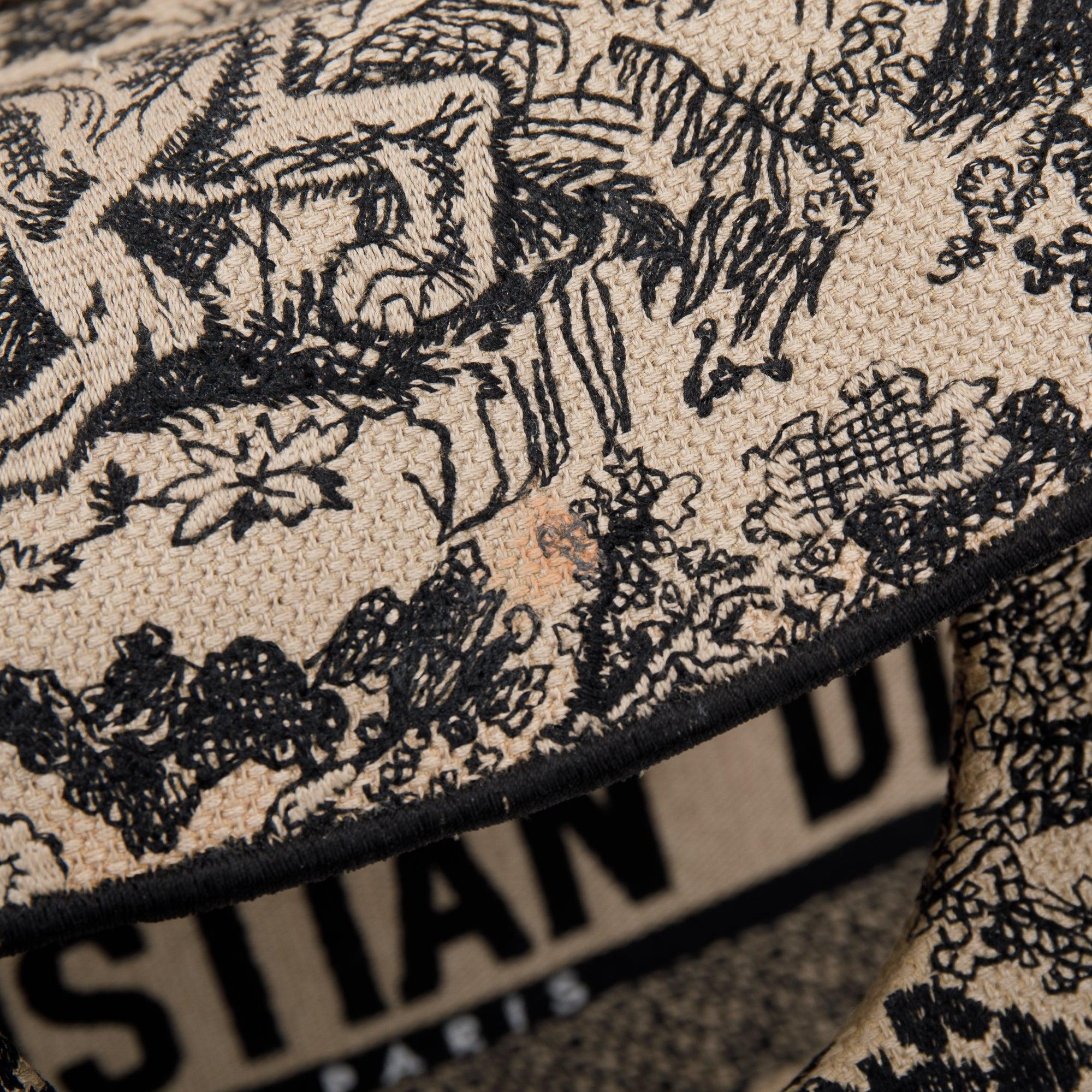 Christian Dior 2022 Beige & Black Toile De Jouy Soleil Embroidery Medium Lady D-Lite Bag w/ Strap & Box