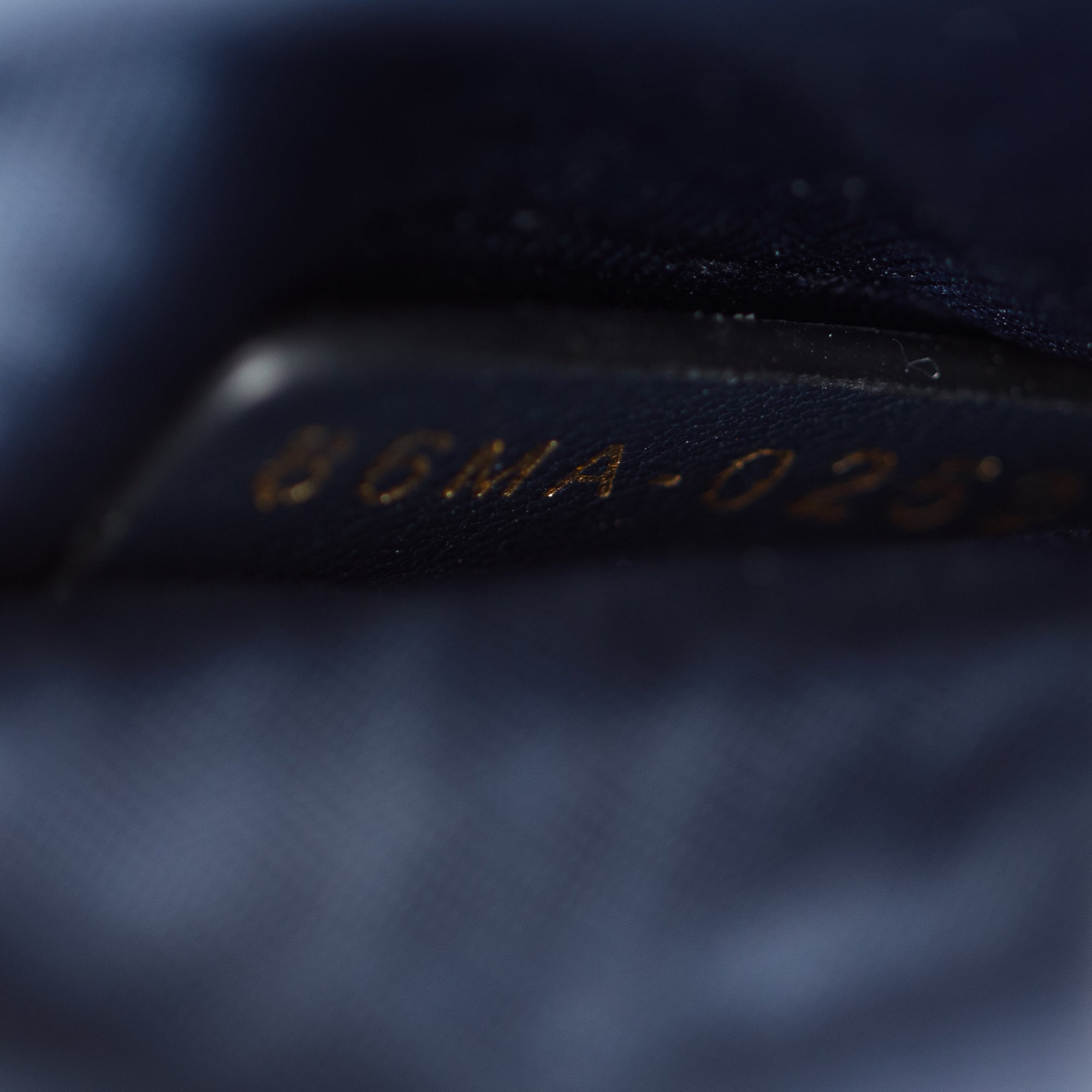Christian Dior 2022 Navy Oblique 30 Montaigne 2-In-1 Pouch Bag w/ Box & Authenticity Card