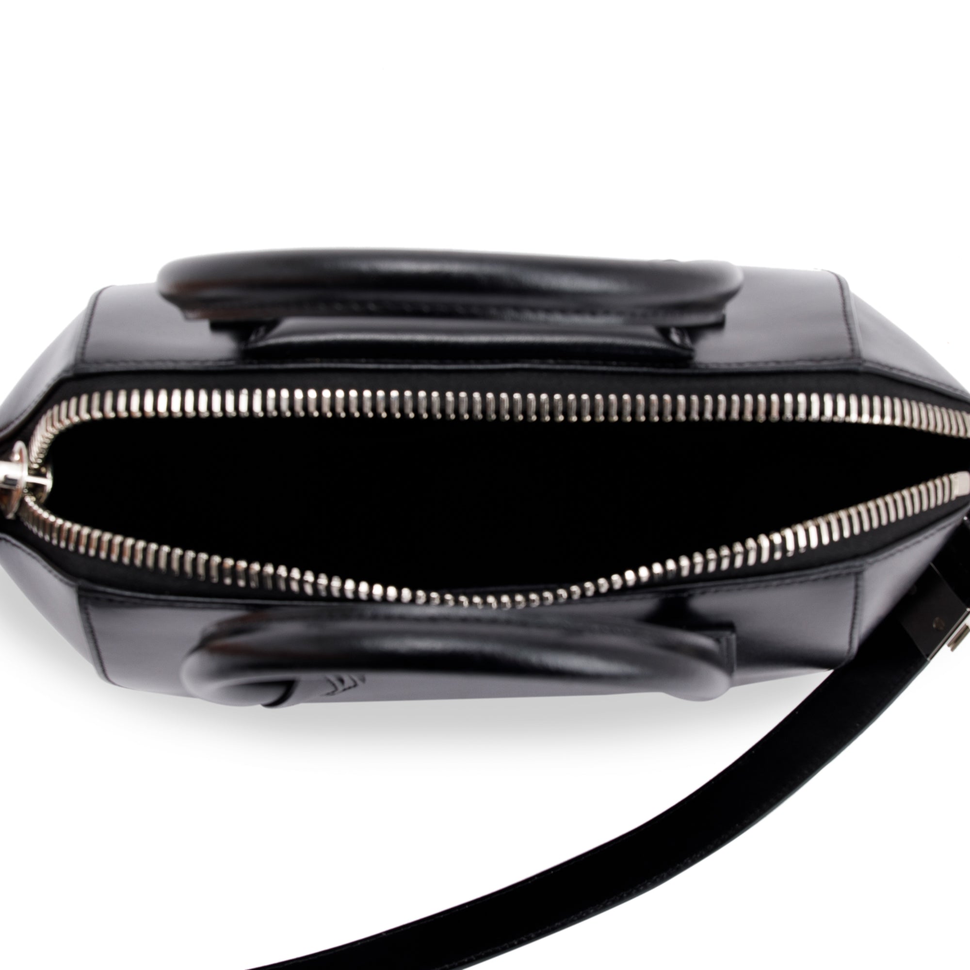 Givenchy Medium Antigona Satchel