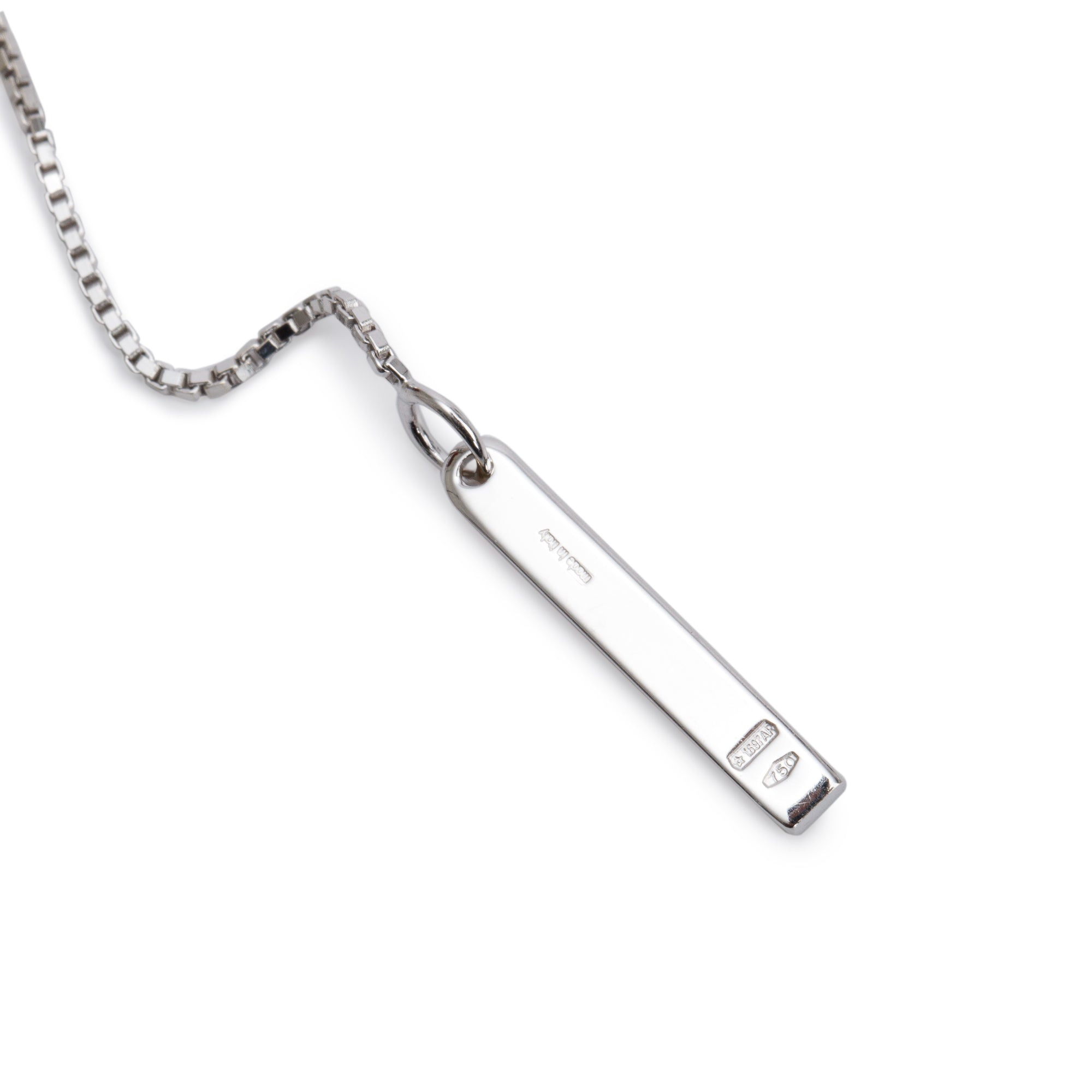 Gucci 18k White Gold Logo Lariat Necklace