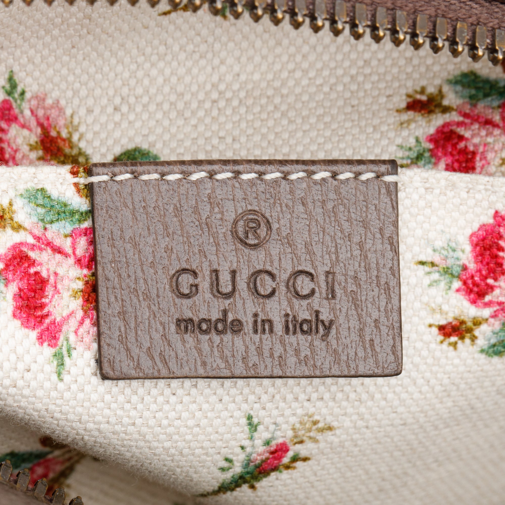 Gucci 2022 Neo Vintage GG Supreme Messenger Bag w/ Box & Receipt