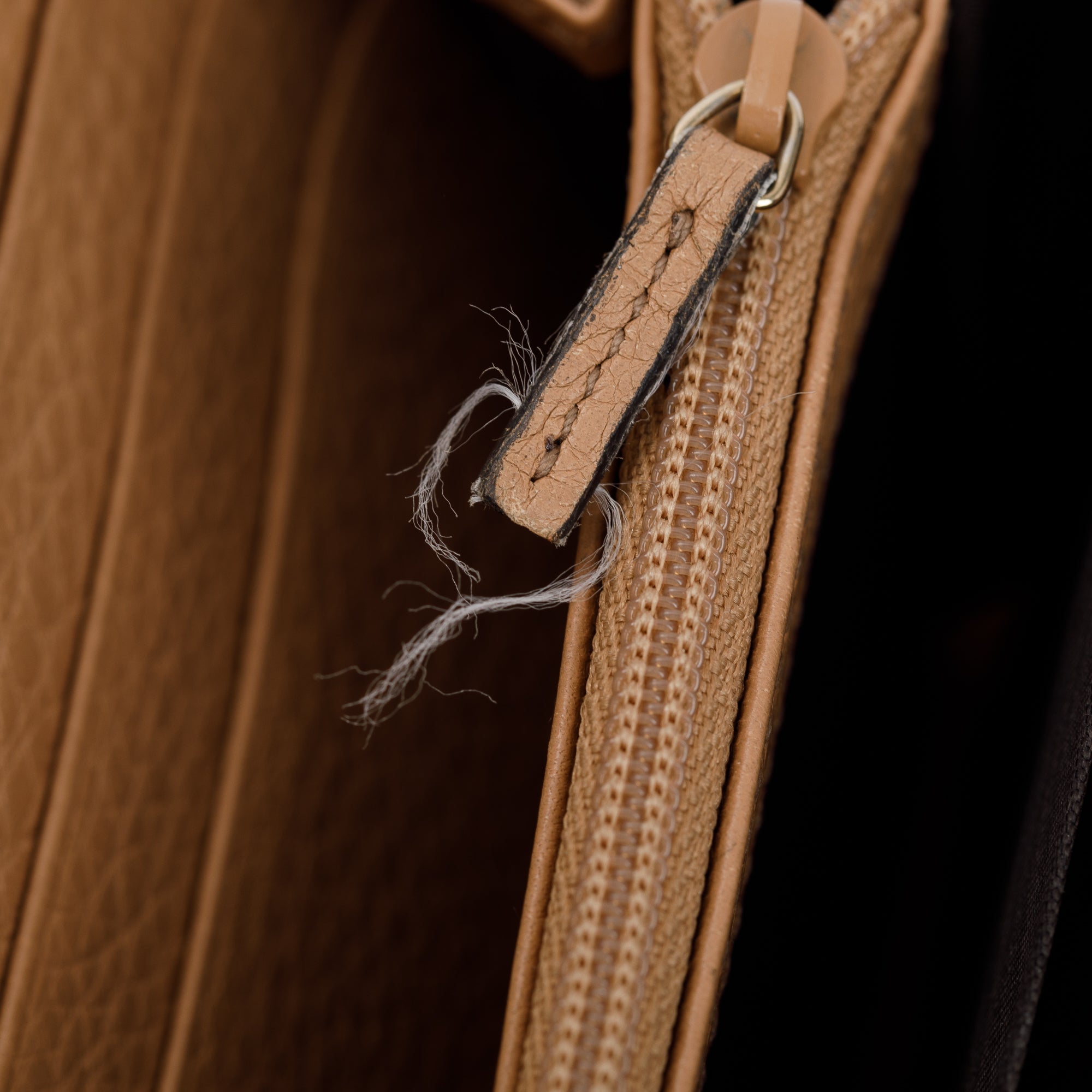 Gucci Beige Calfskin Leather Soho Zip Around Wallet