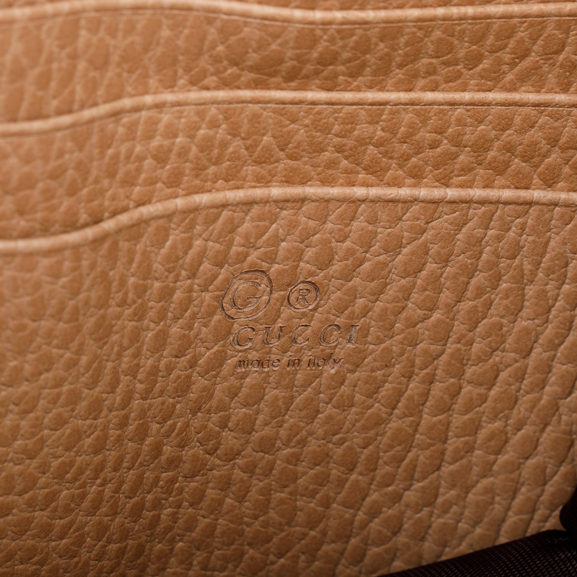 Gucci Beige Dollar Calfskin Leather Interlocking GG Wallet on Chain w/ Box