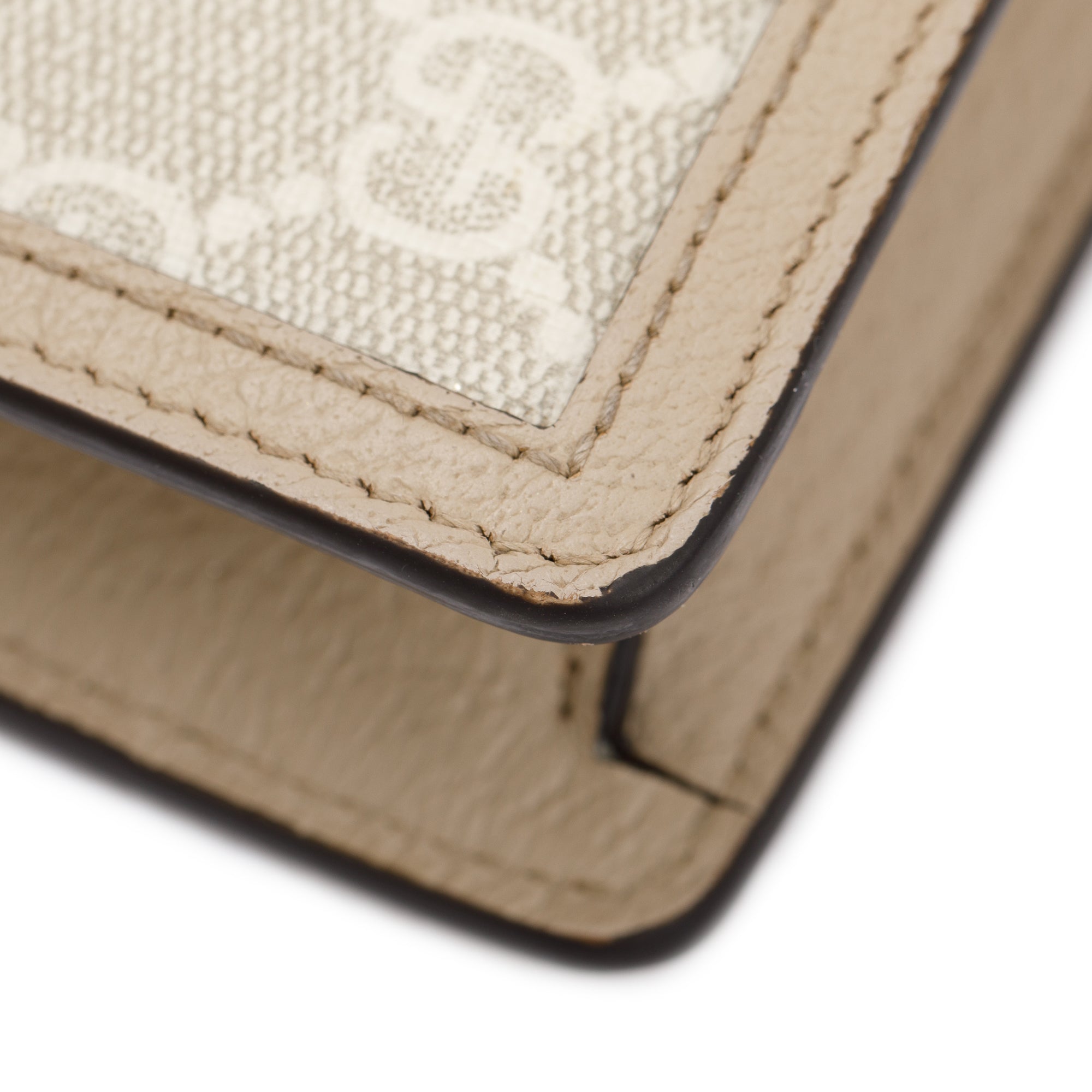 Gucci Beige & White GG Supreme Dionysus Super Mini Bag w/ Box