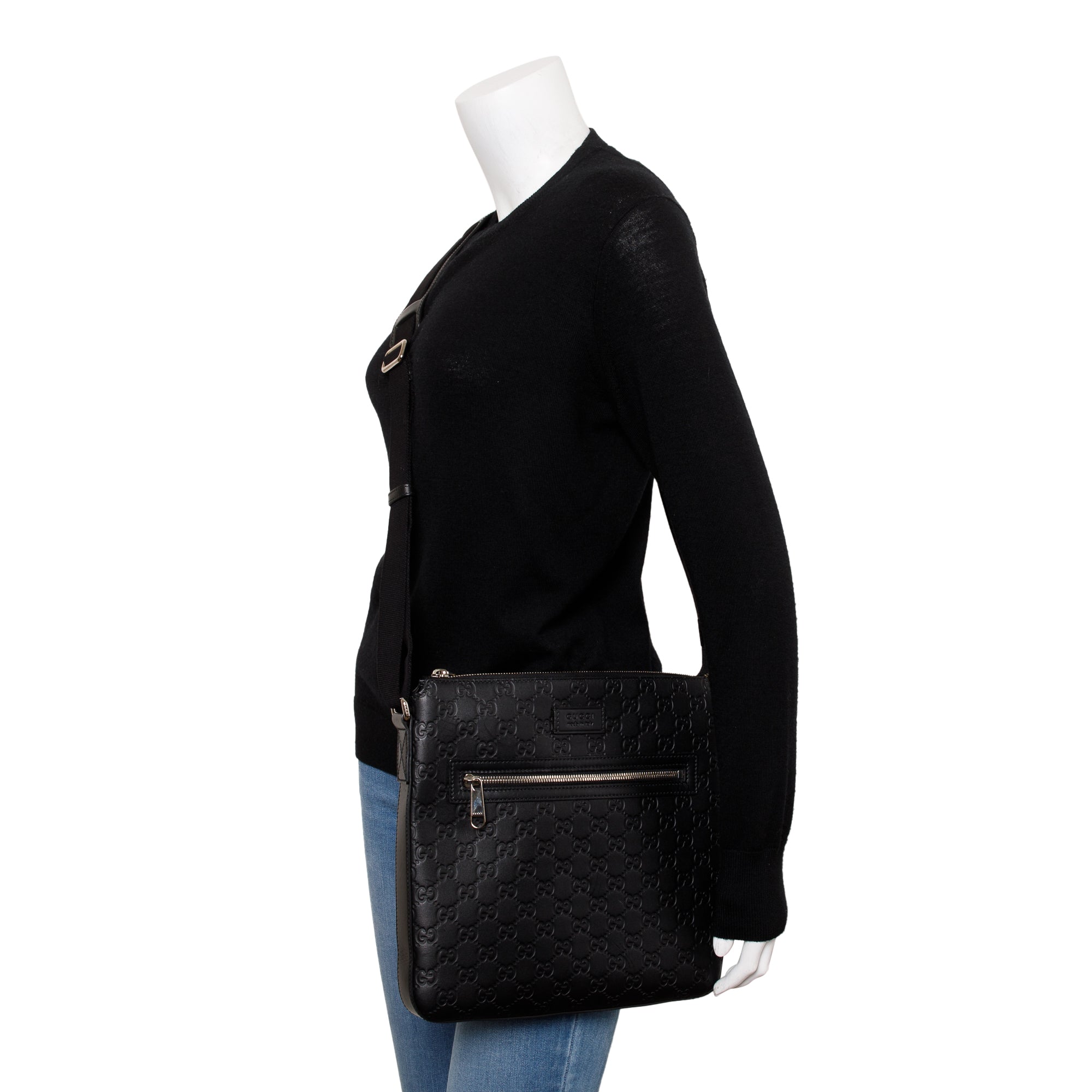 Gucci Black GG Signature Leather Medium Messenger Bag w/ Box