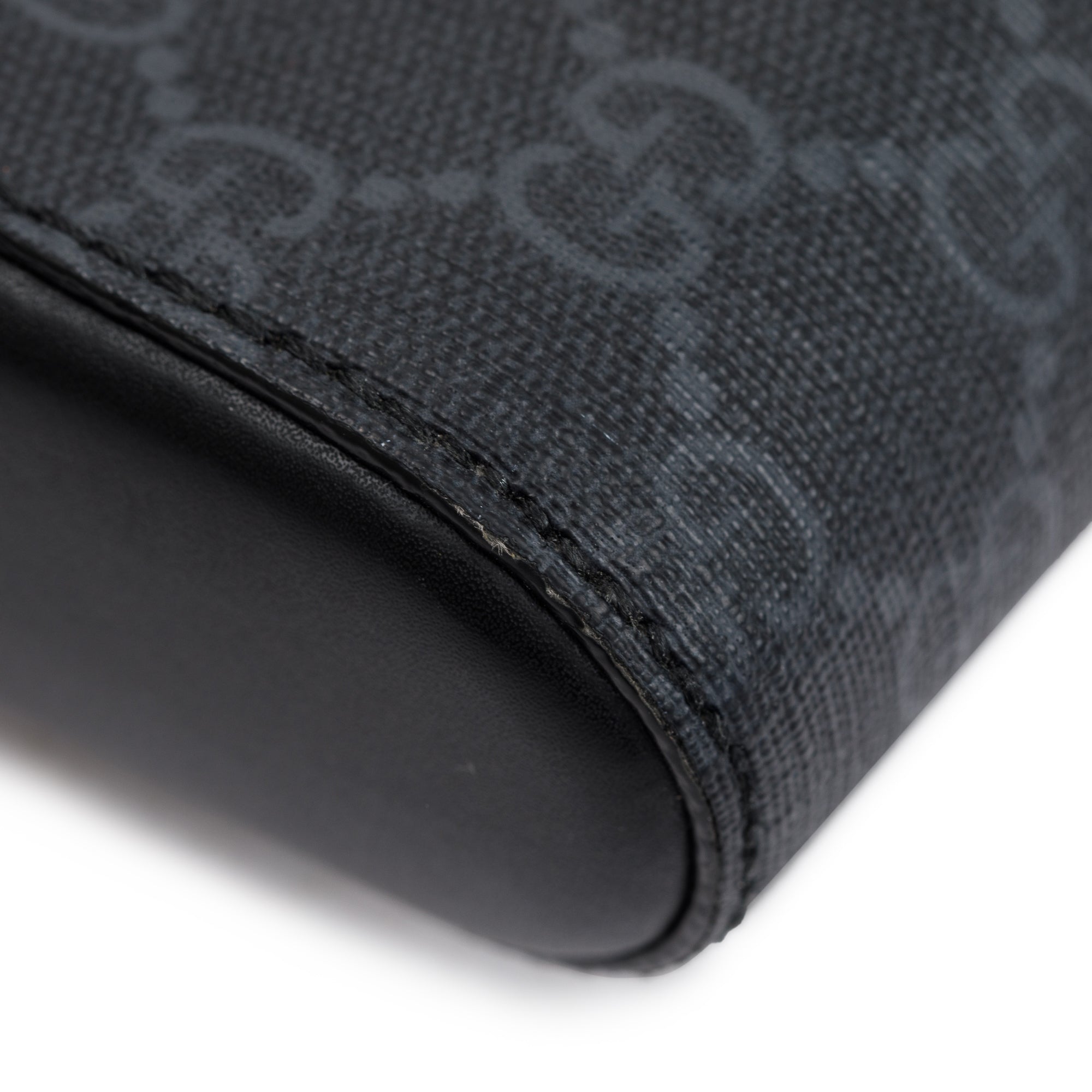 Gucci Black GG Supreme Small Messenger Bag