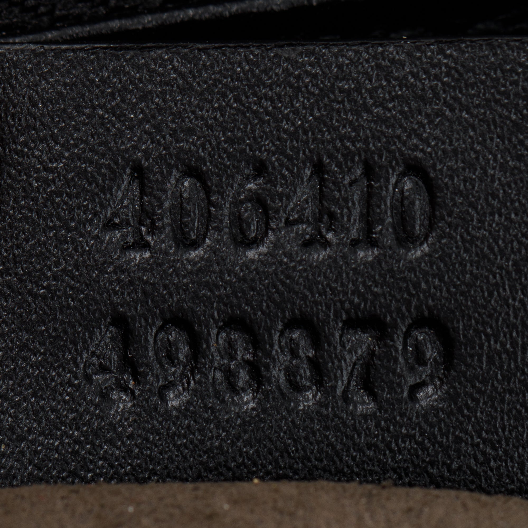 Gucci Black Guccissima Leather Small Messenger Bag